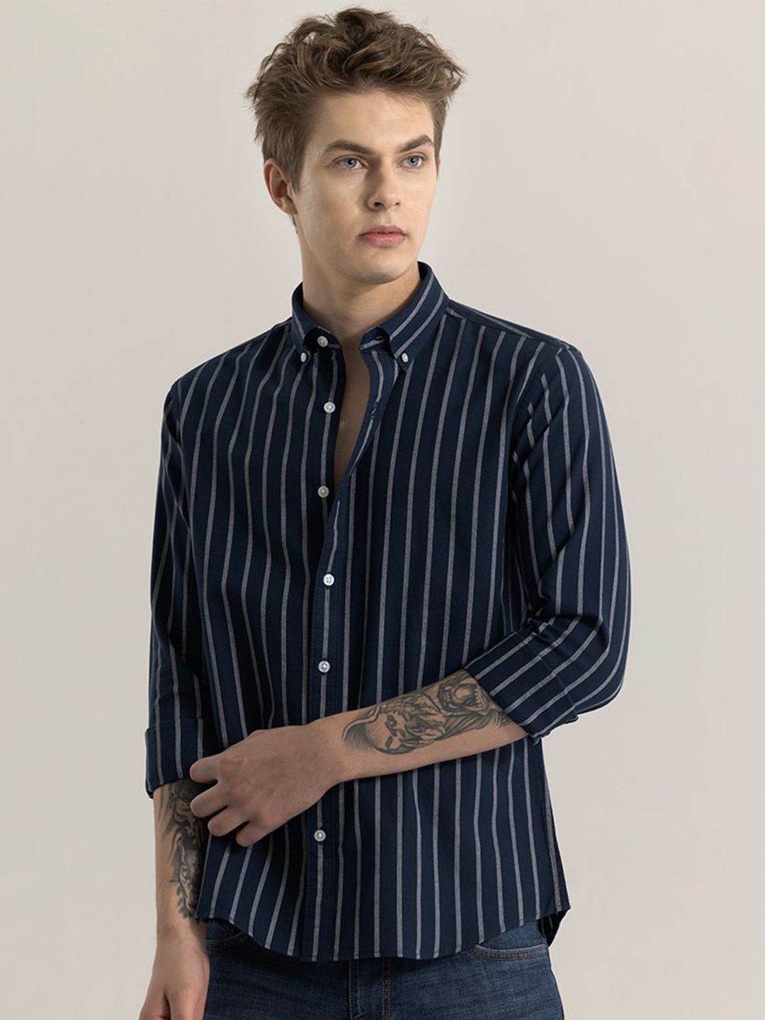 

Snitch Men Straight Slim Fit Opaque Striped Casual Shirt, Navy blue