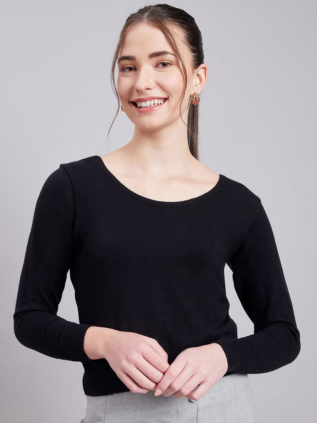 

CLAPTON Solid Round Neck Top, Black