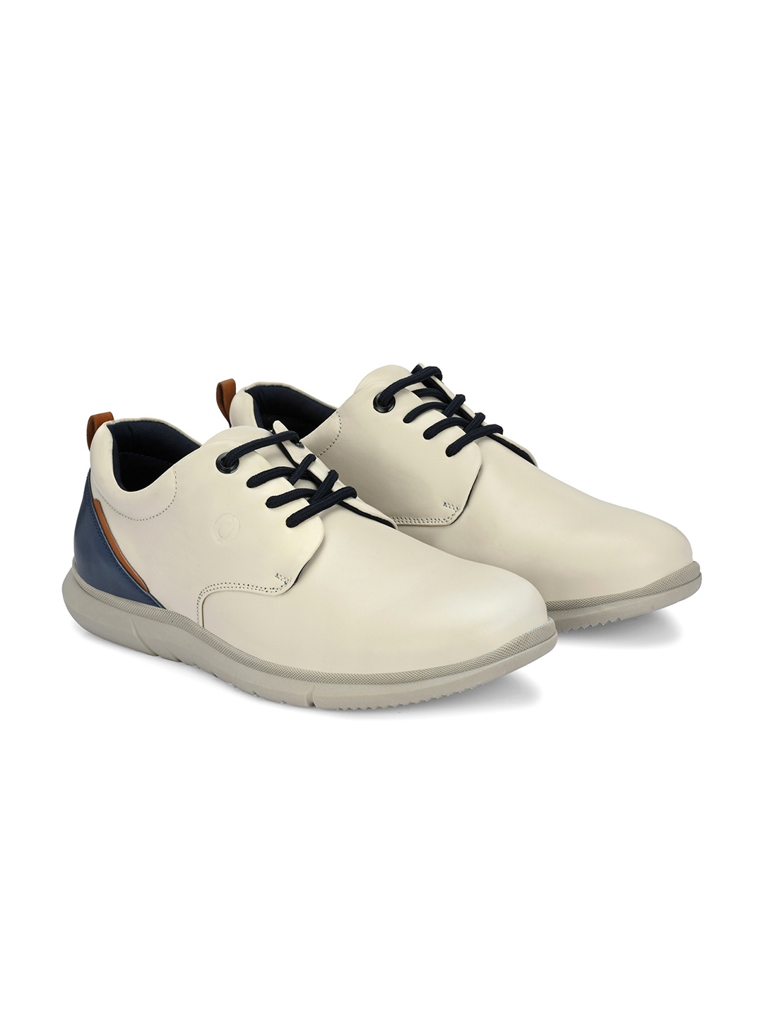 

Egoss Men Leather Round Toe Lightweight Derbys, Off white