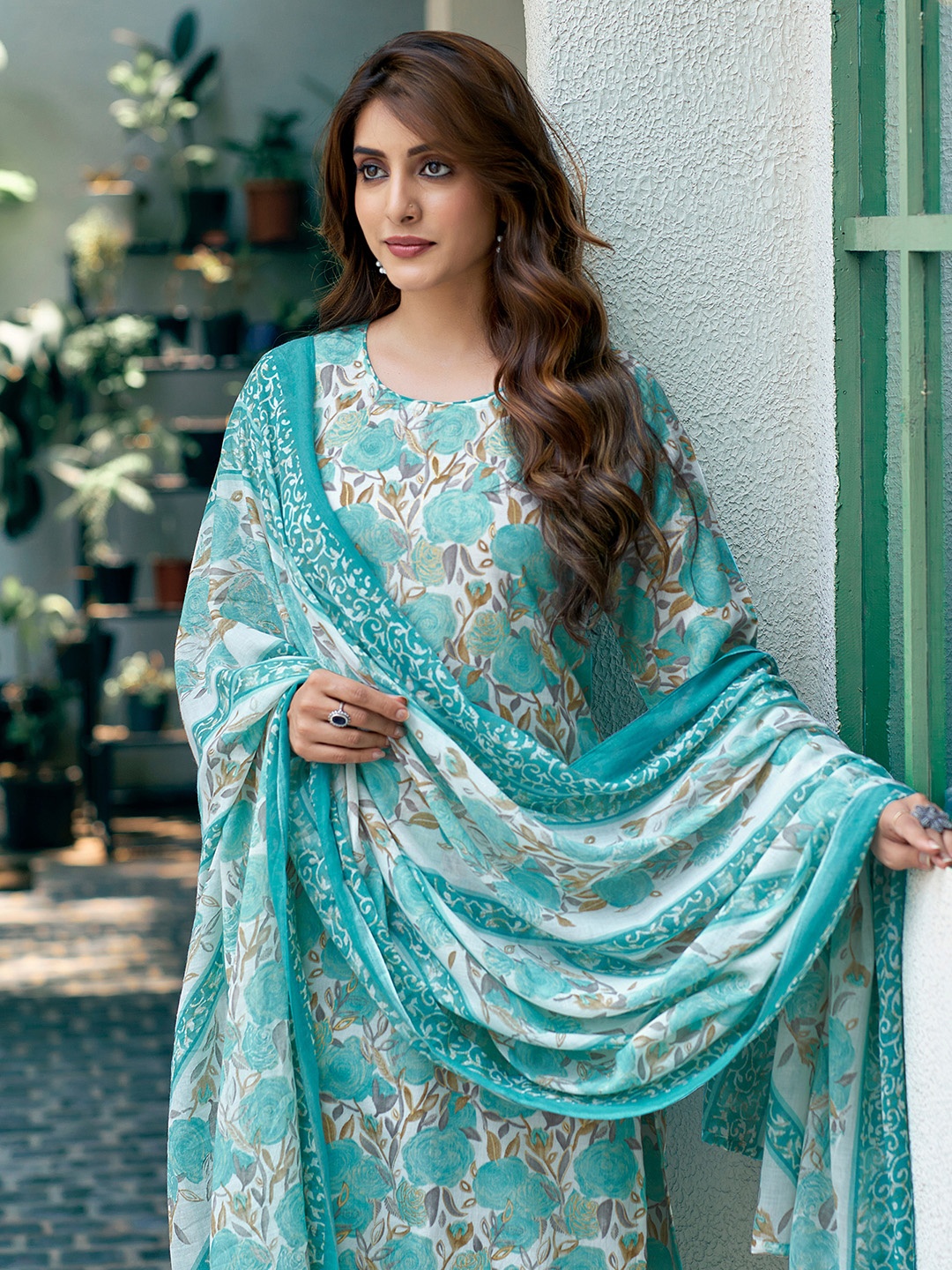 

KALINI Women Floral Printed Kurta with Trousers & With Dupatta, Turquoise blue
