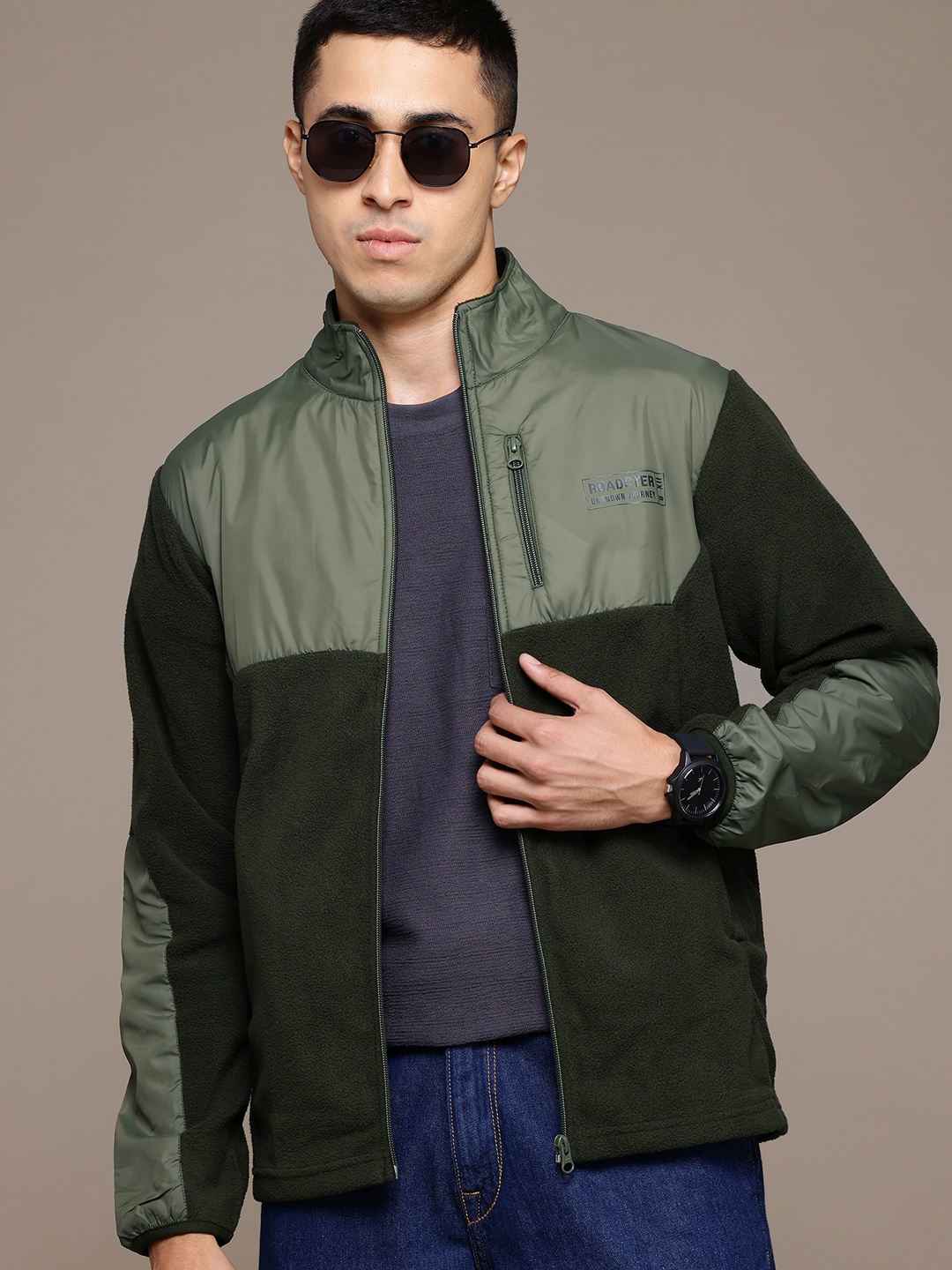 

The Roadster Lifestyle Co. Fleece Colourblocked Sweatshirt, Green