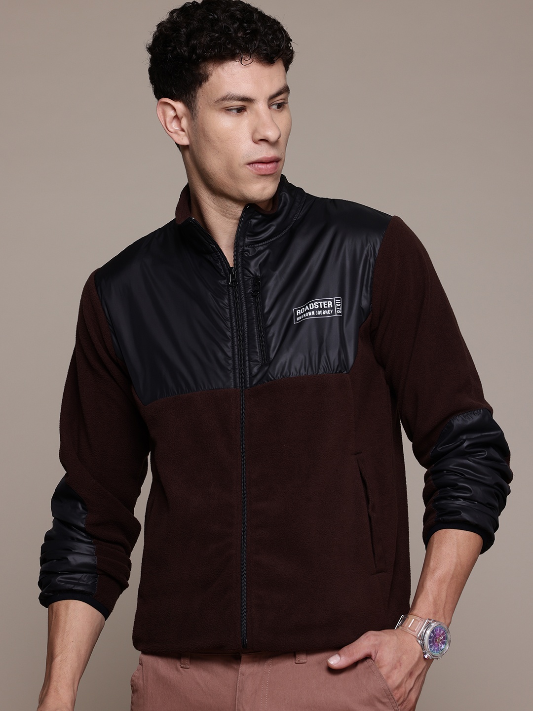 

The Roadster Lifestyle Co. Mock Collar Zip Detailed Sweatshirt, Brown