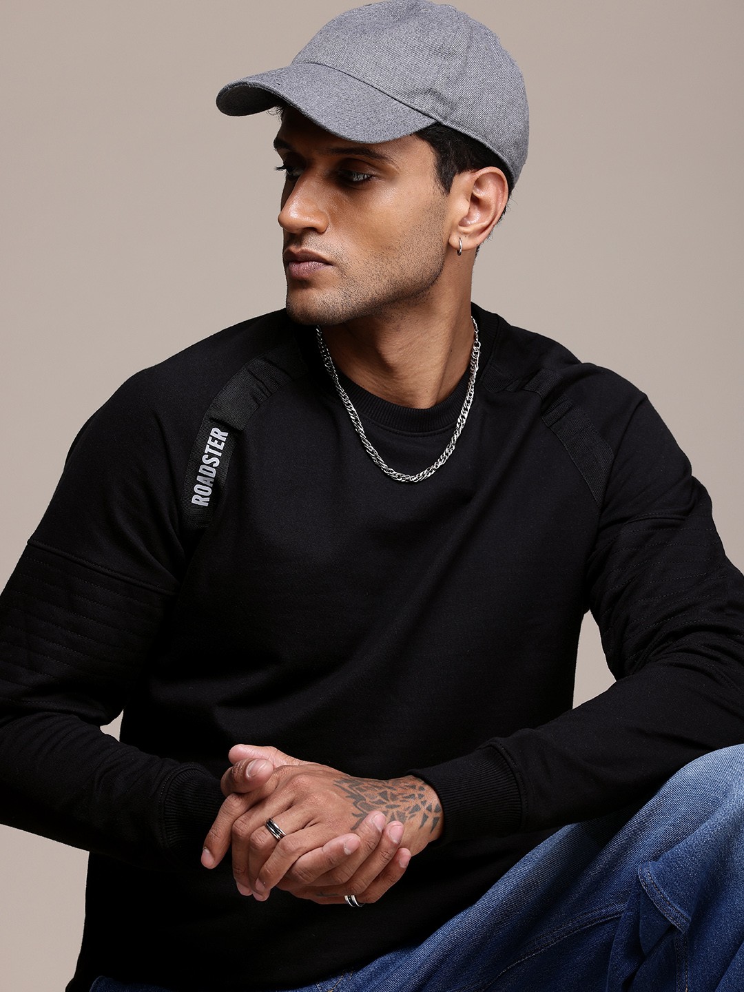 

The Roadster Life Co. Raglan Sleeves Sweatshirt, Black