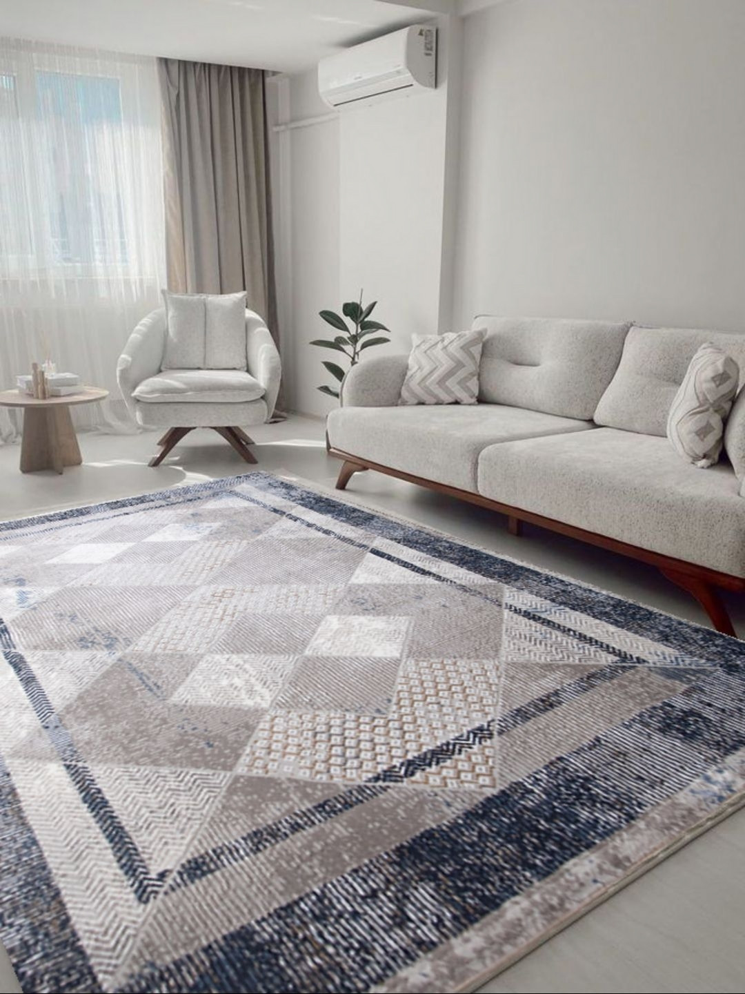 

STUDIOHMK White Geometric Anti-Skid Polyester Carpet