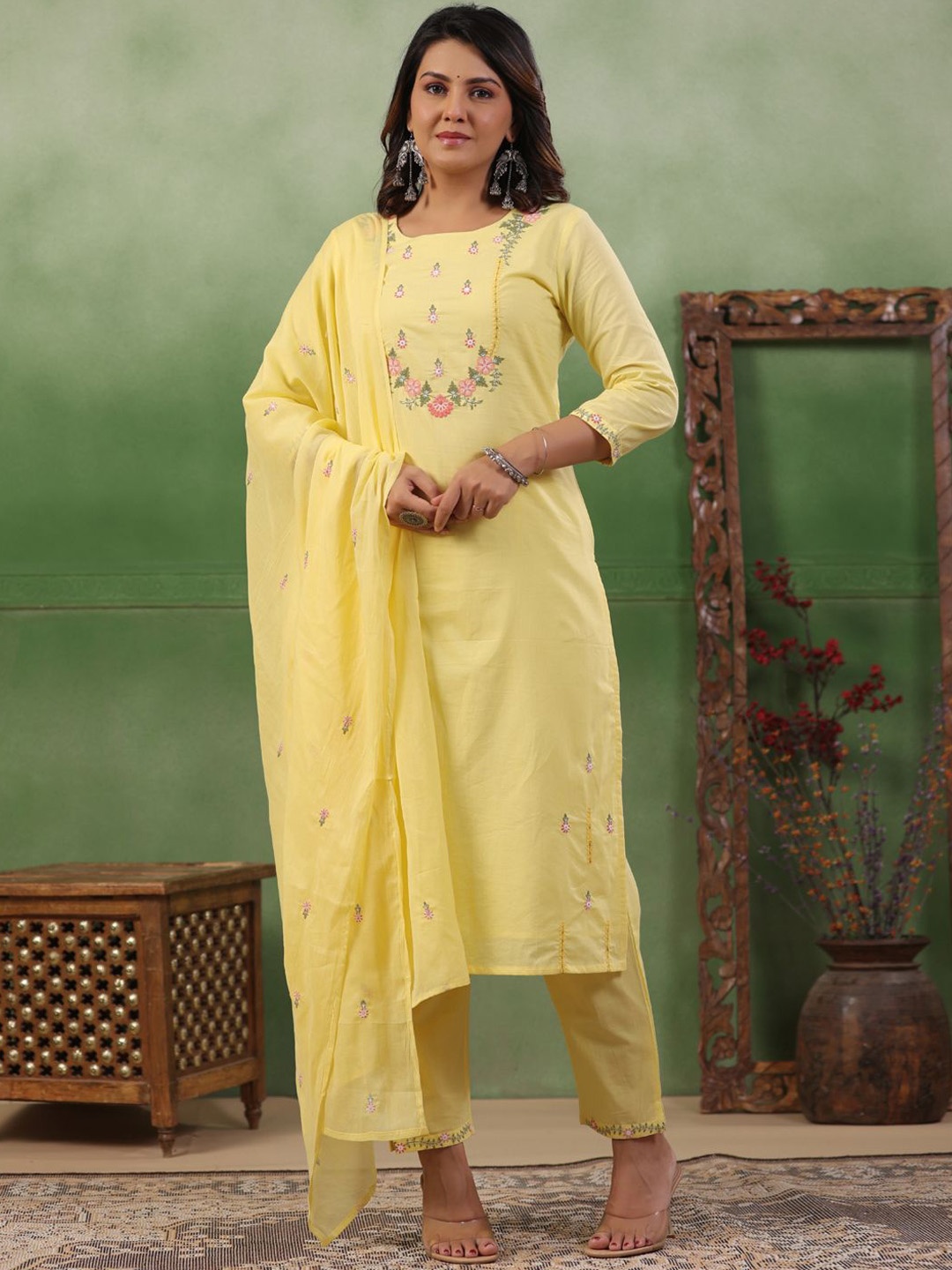 

Readiprint Fashions Women Embroidered Thread Work Pure Cotton Kurta with & Trousers Set, Yellow