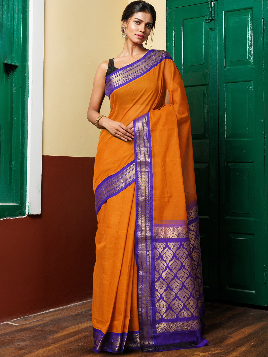 

Unnati Silks Woven Design Pure Cotton Handloom Gadwal Saree, Yellow