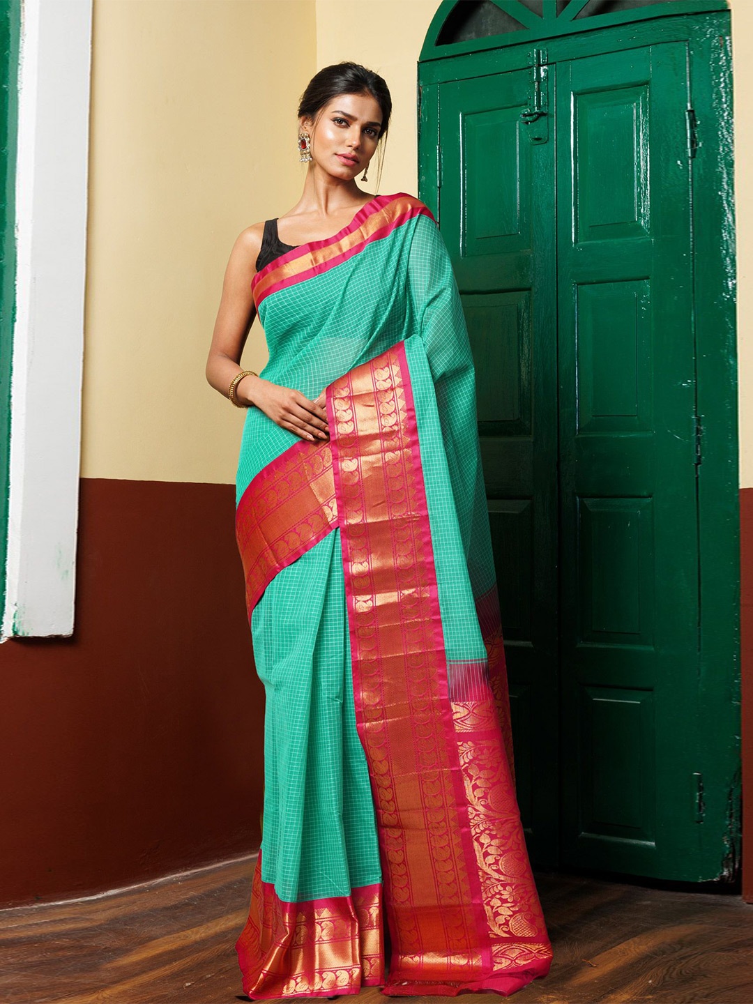 

Unnati Silks Woven Design Zari Pure Cotton Handloom Gadwal Saree, Green