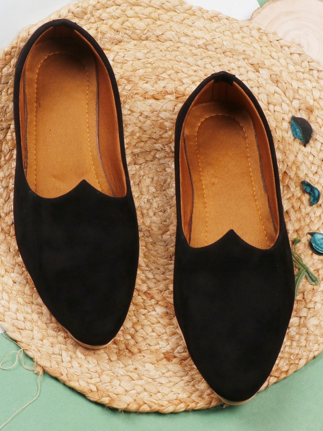 

BAESD Men Velvet Suede Mojaris, Black