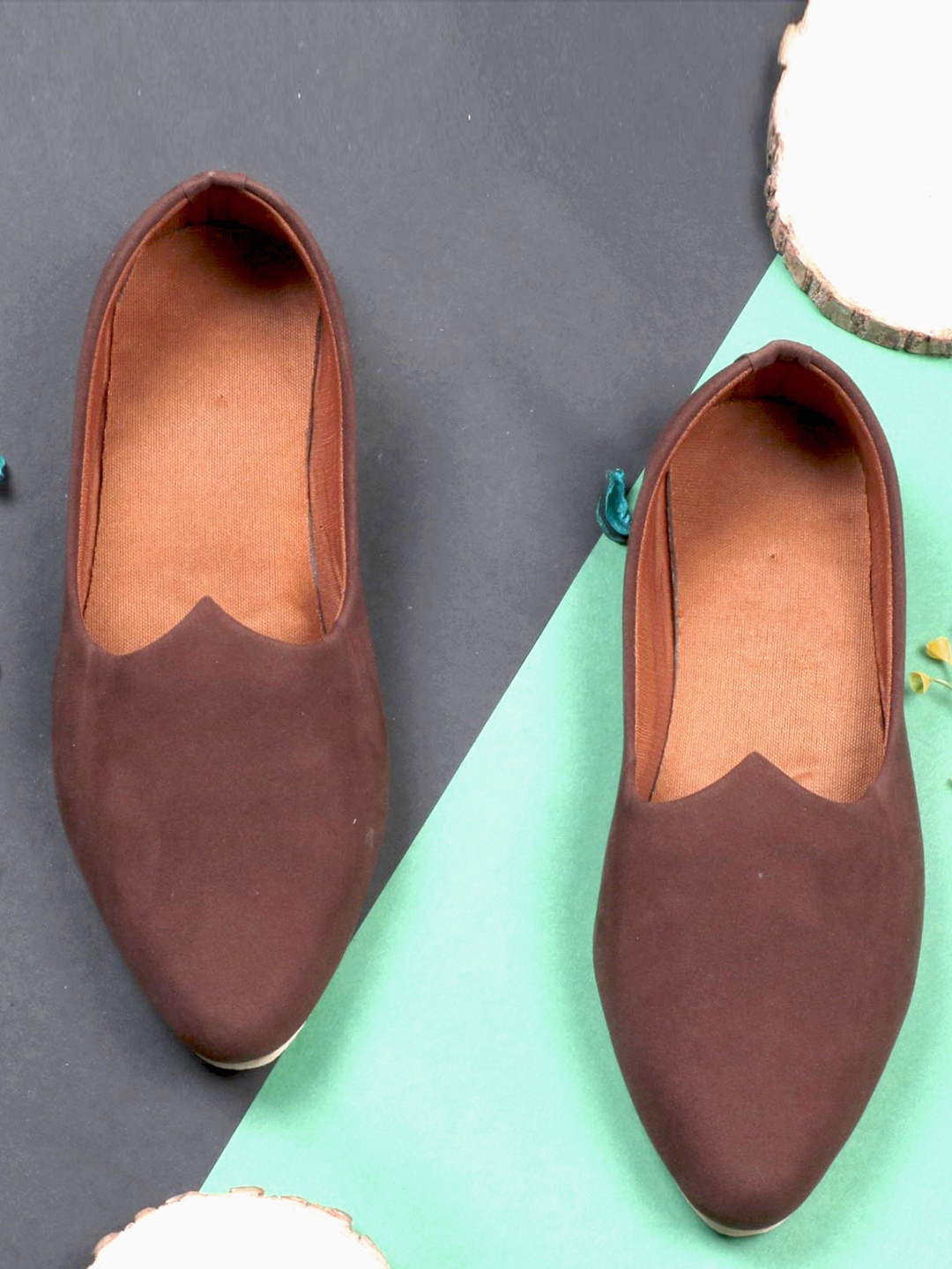 

BAESD Men Ethnic Jutti Mojari, Brown