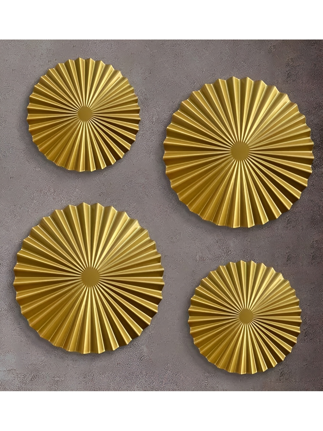 

VAS collection home 4-Pcs Textured Pattern Round Wooden Wall Hangings, Yellow