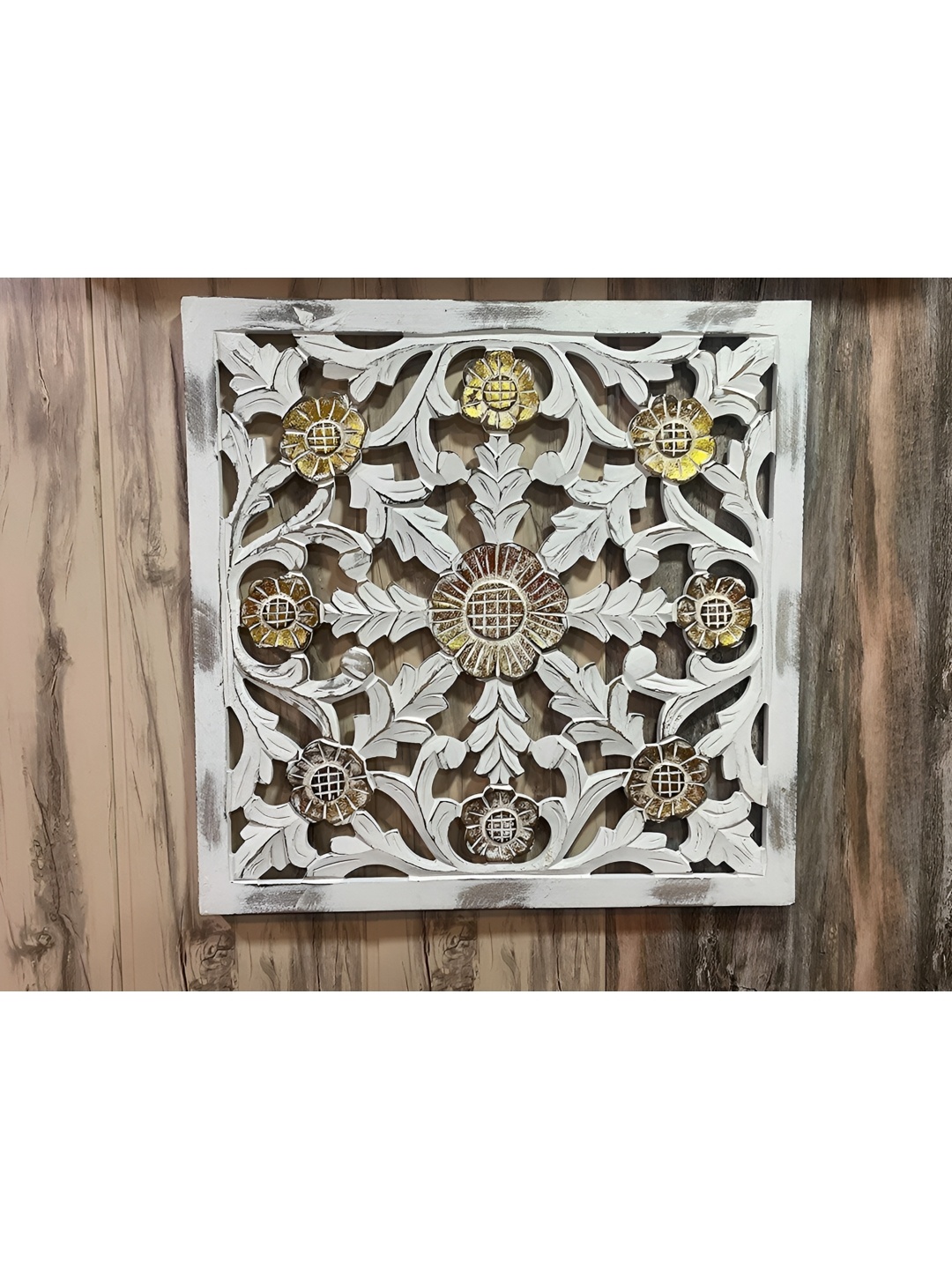 

VAS collection home White & Gold Toned Textured Wooden Decor Wall Plate