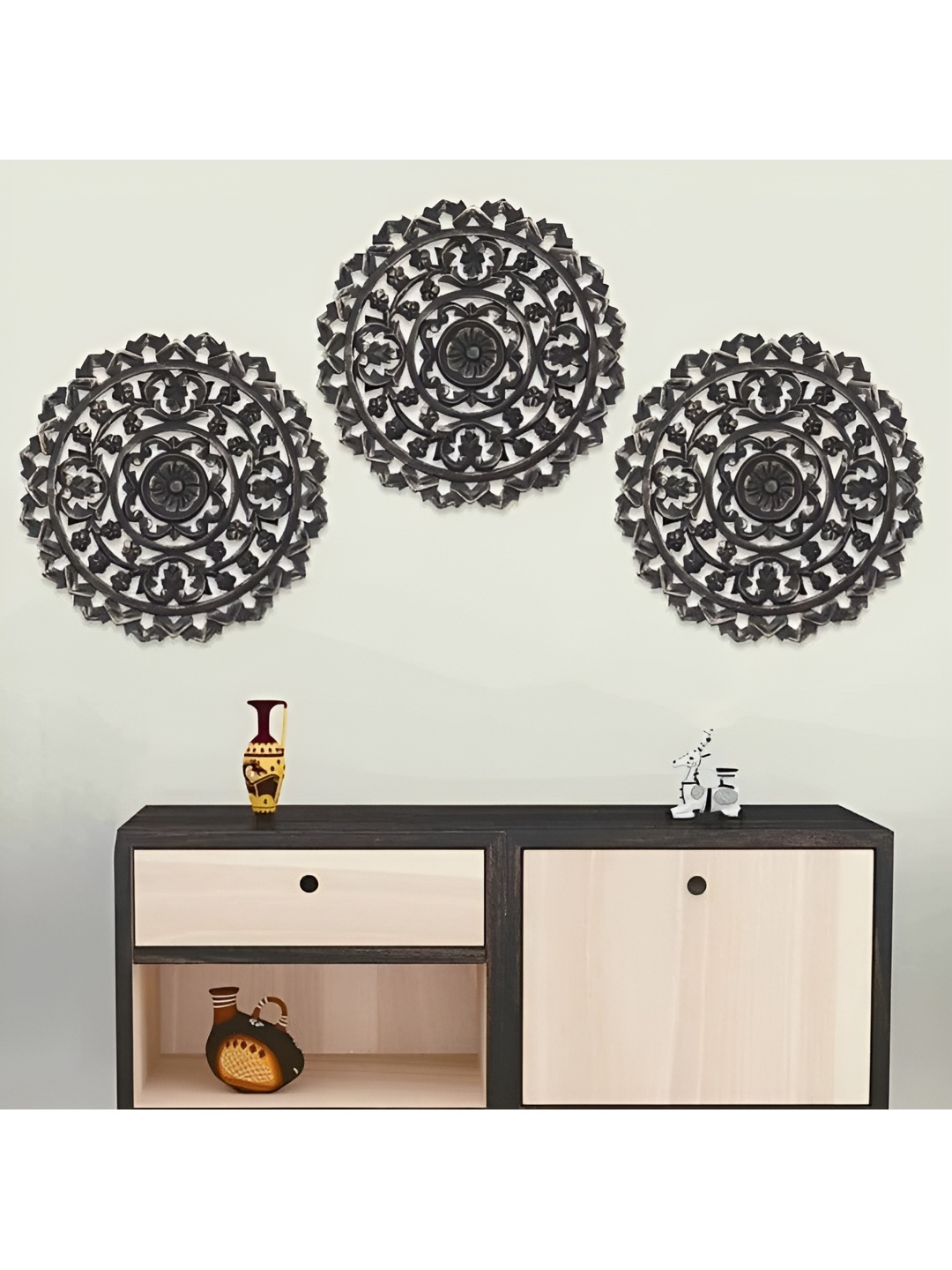 

VAS collection home 3 Pcs Textured Wooden Wall Plates, Black