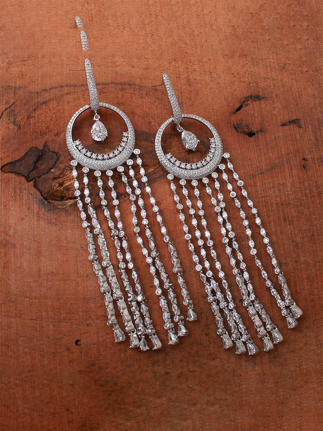 

Mirana Contemporary Drop Earrings, Na