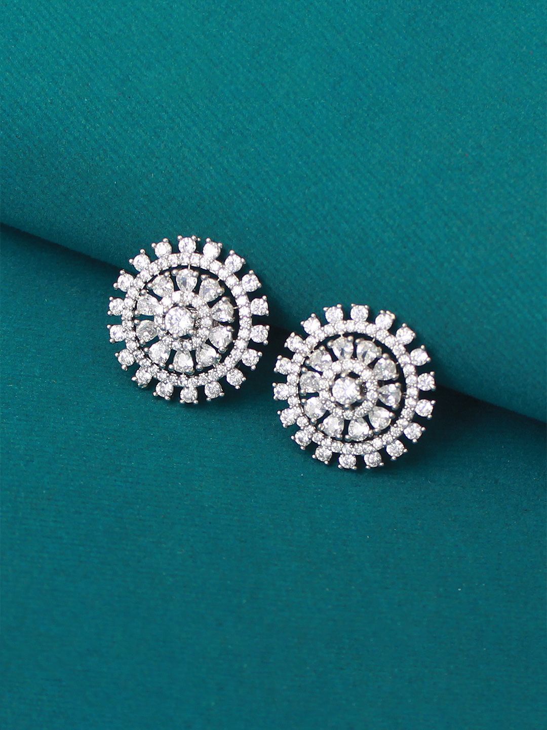 

Mirana Contemporary Studs Earrings, Na