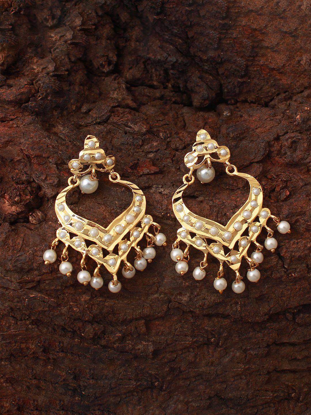 

Mirana Contemporary Drop Earrings, White
