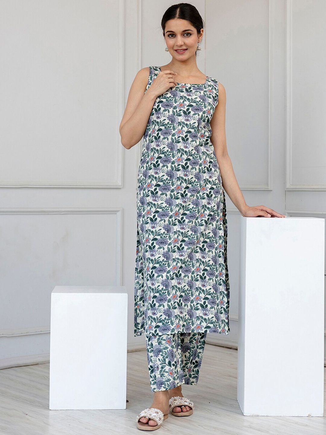 

Nayo Women Floral Printed Regular Pure Cotton Kurta with Trousers, Off white