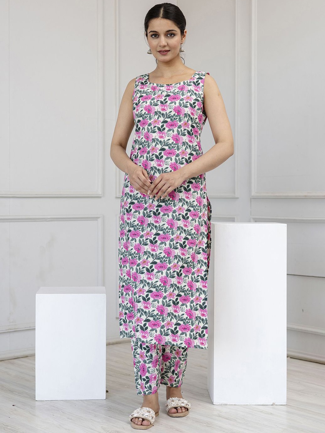 

Nayo Women Floral Printed Regular Pure Cotton Kurta with Trousers, Off white