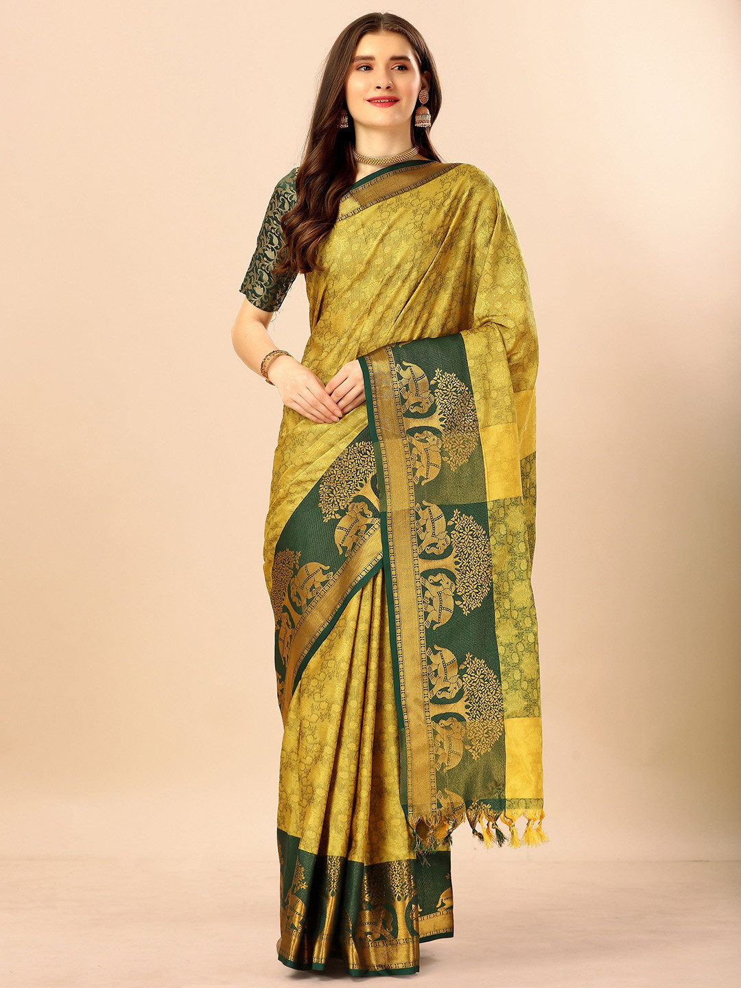 

AVANTIKA FASHION Woven Design Zari Banarasi Saree, Yellow