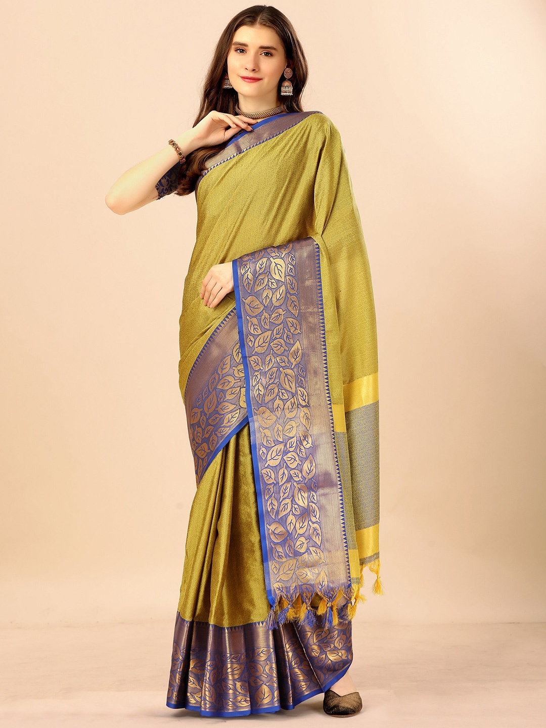 

AVANTIKA FASHION Woven Design Zari Banarasi Saree, Yellow