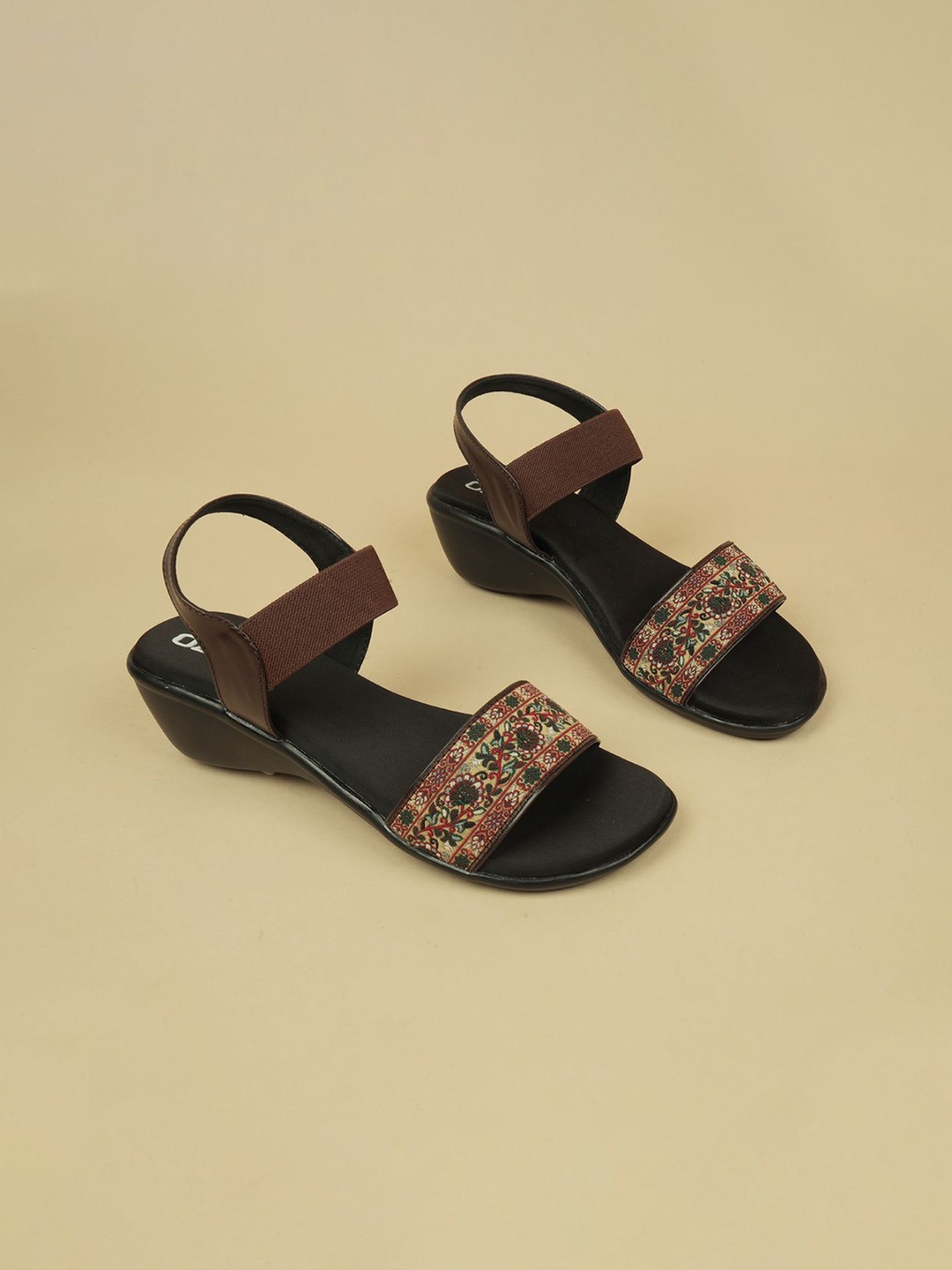 

Ozuri Woven Design Comfort Heel Sandals, Brown
