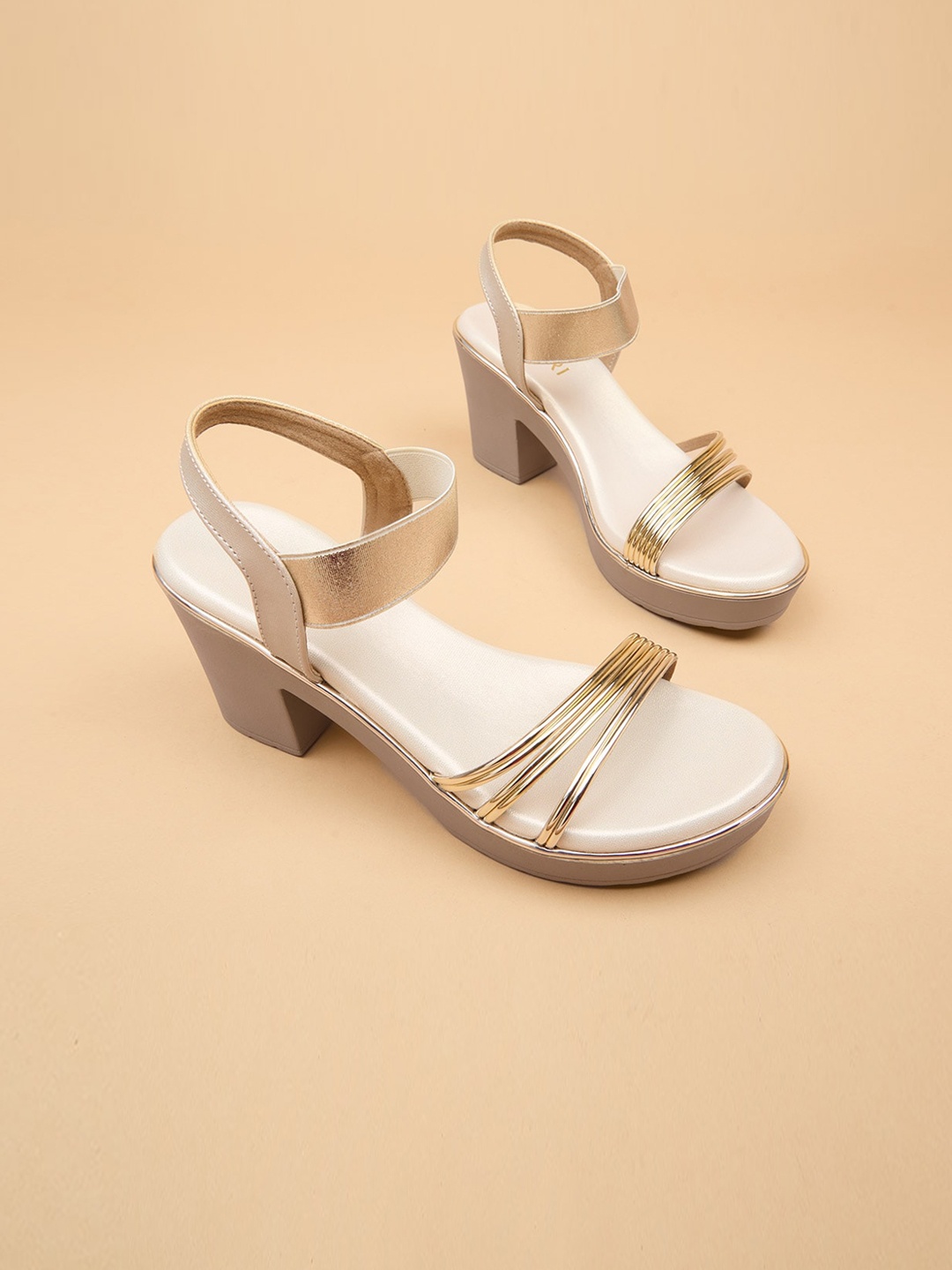 

Ozuri Synthetic Block Heel Sandals, Gold