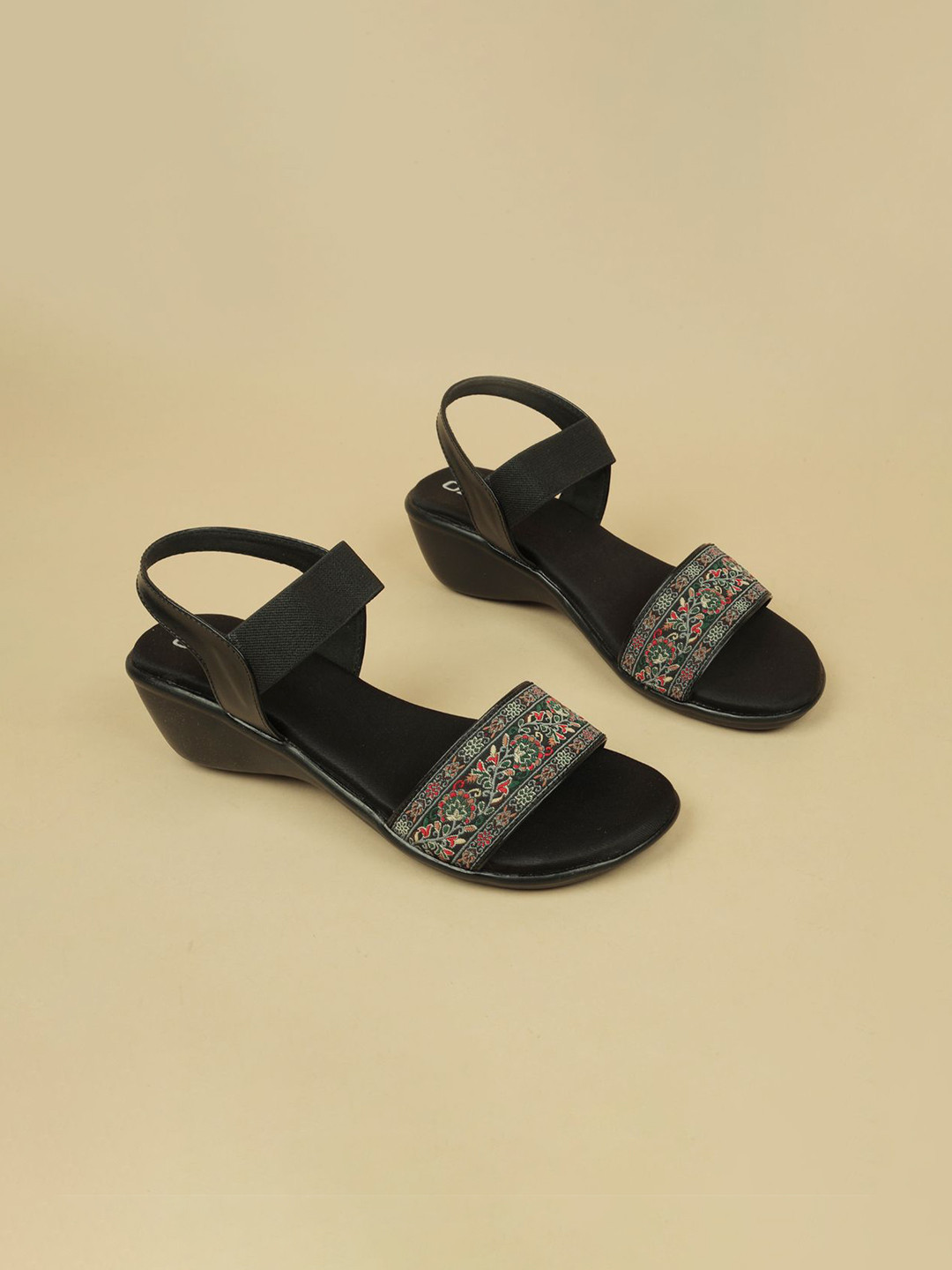 

Ozuri Woven Design Wedge Heel Sandals, Black