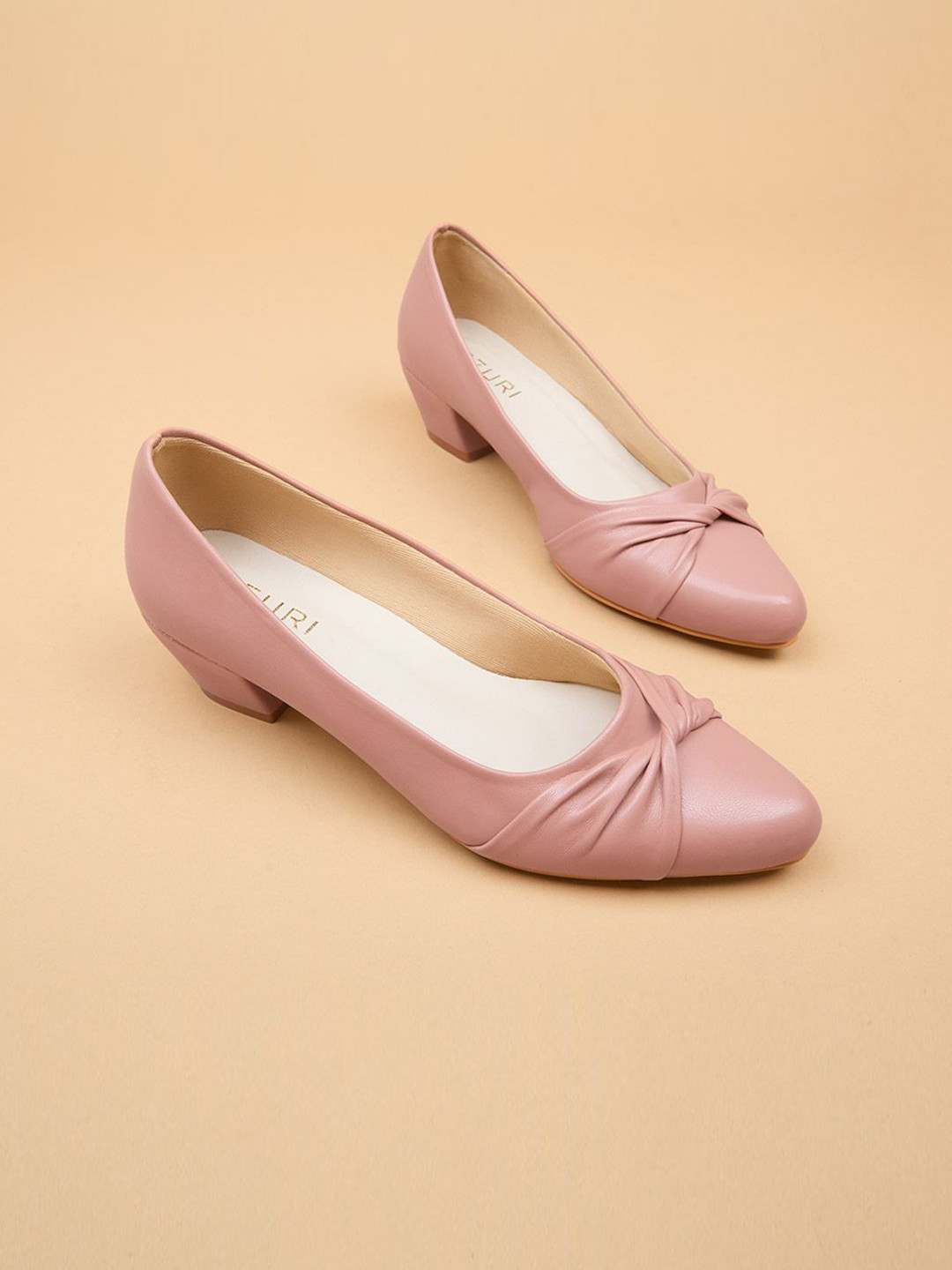 

Ozuri Solid Synthetic Heel Pumps, Pink