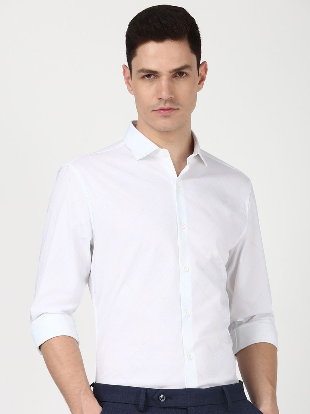 

Peter England Men Solid Slim Fit Opaque Casual Shirt, White