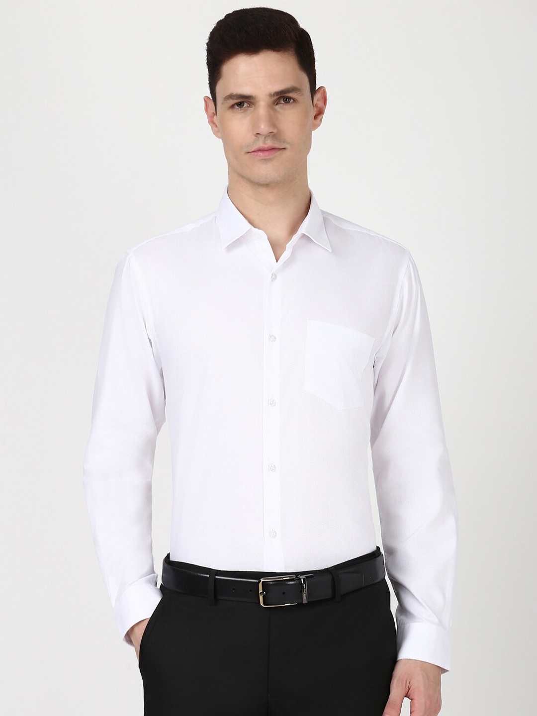 

Peter England Men Solid Slim Fit Opaque Formal Shirt, White