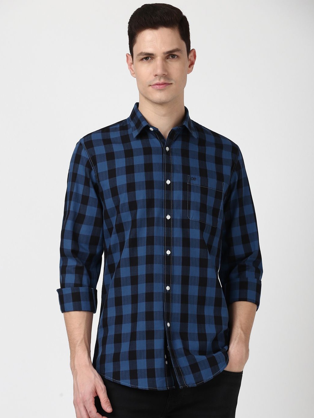 

Peter England Casuals Men Buffalo Checks Checked Slim Fit Opaque Casual Shirt, Navy blue