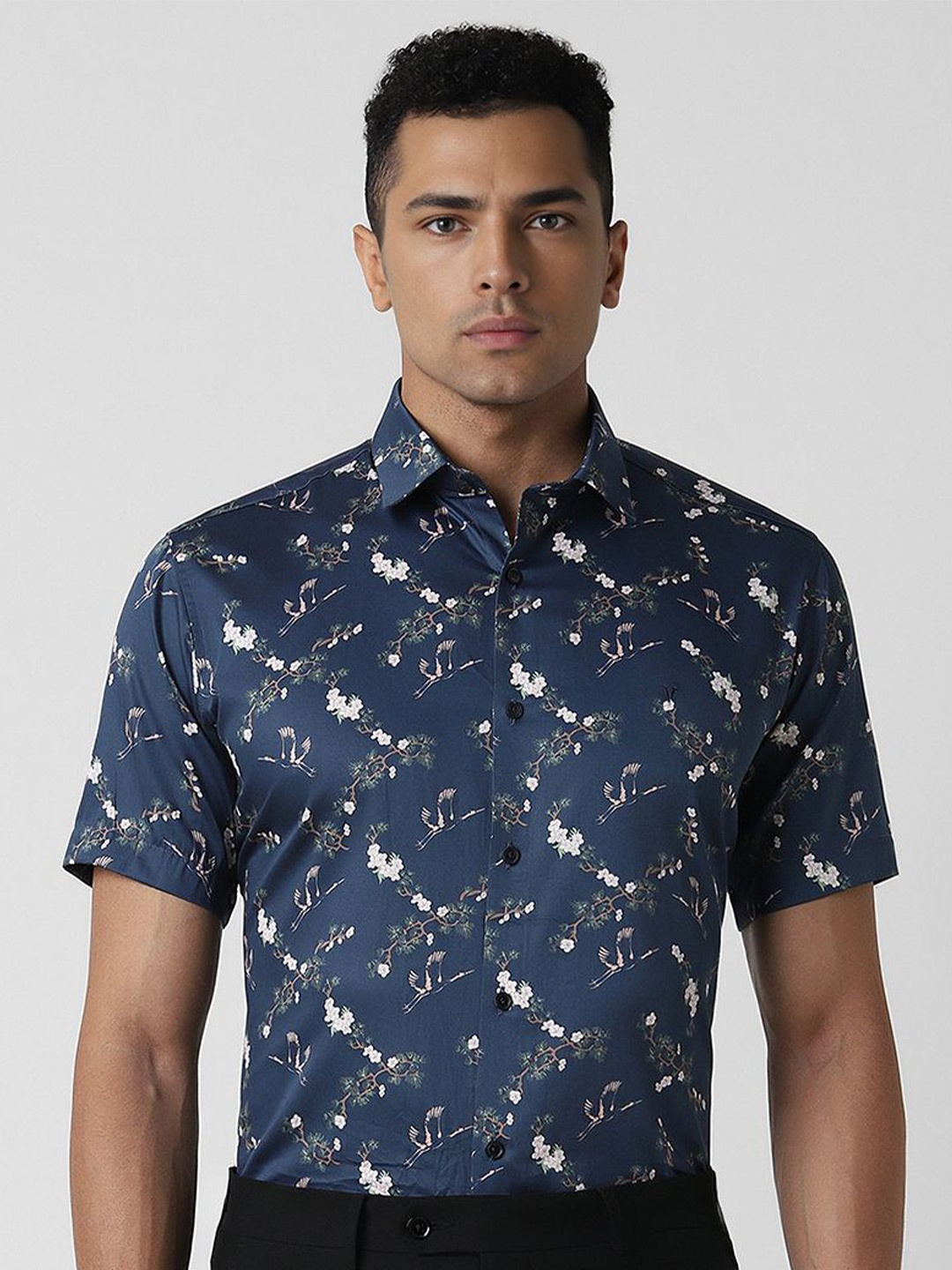 

V Dot Men Cotton Short Sleeves Slim Fit Printed Shirt, Navy blue