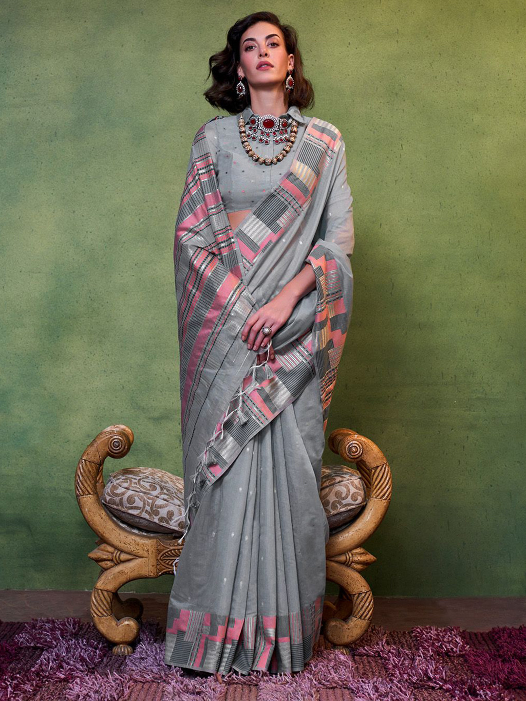 

Ishin Woven Design Banarasi Saree, Grey