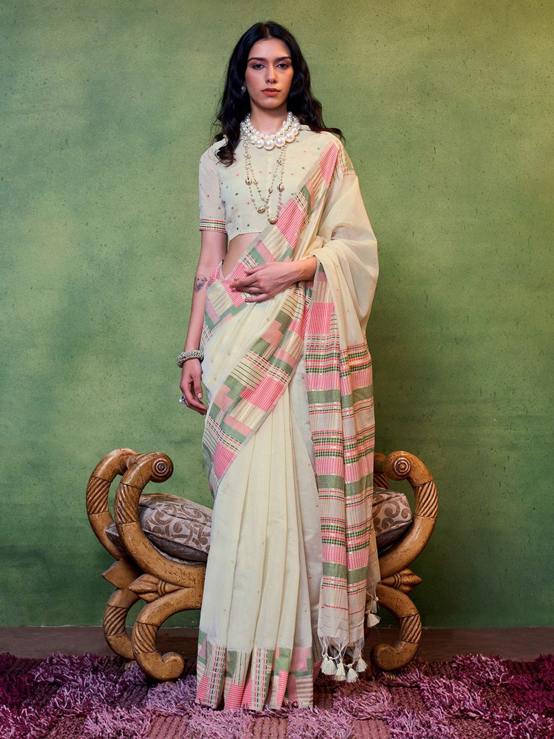 

Ishin Ethnic Motifs Banarasi Saree, Cream