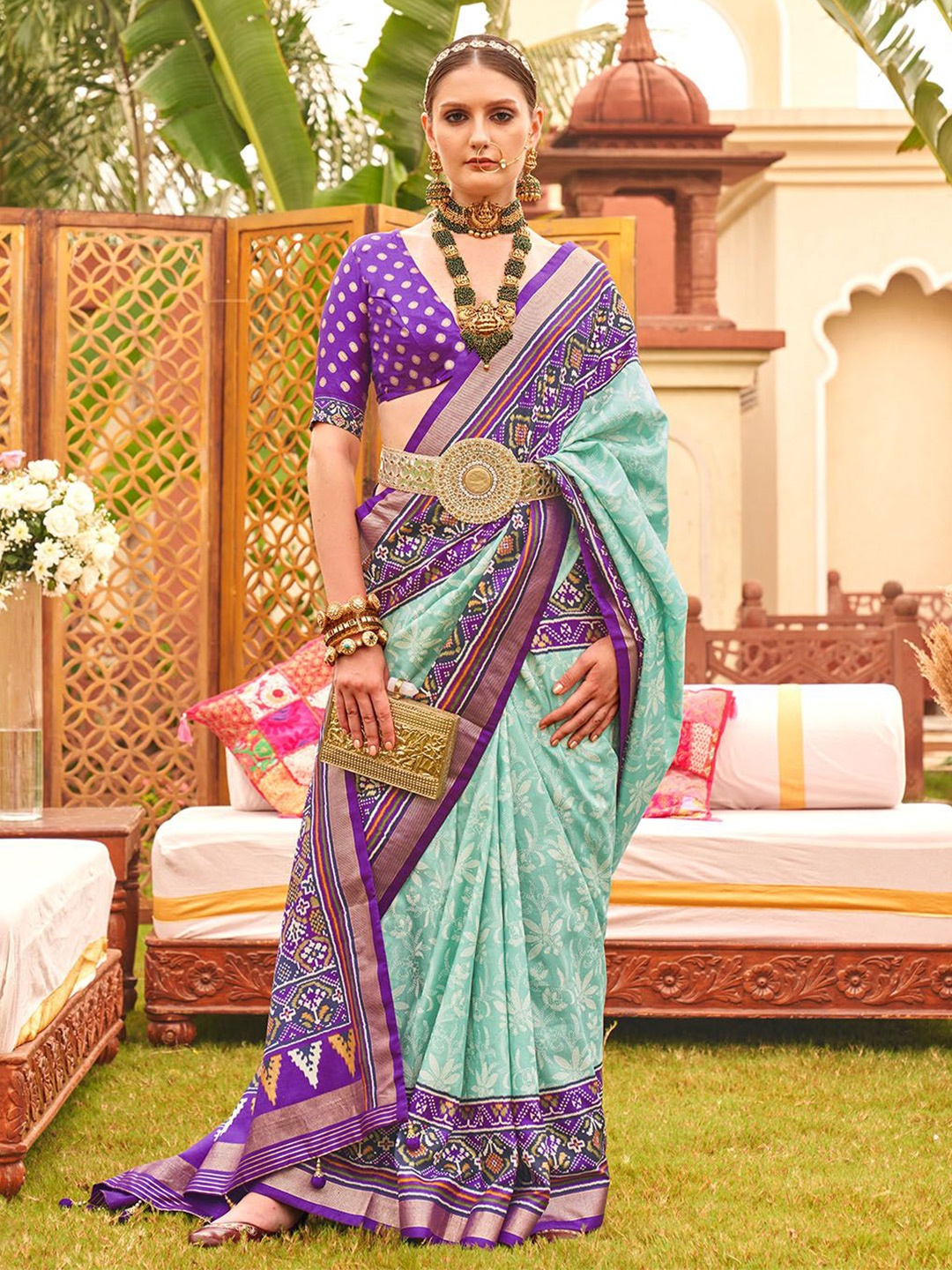 

Ishin Woven Design Zari Banarasi Saree, Blue