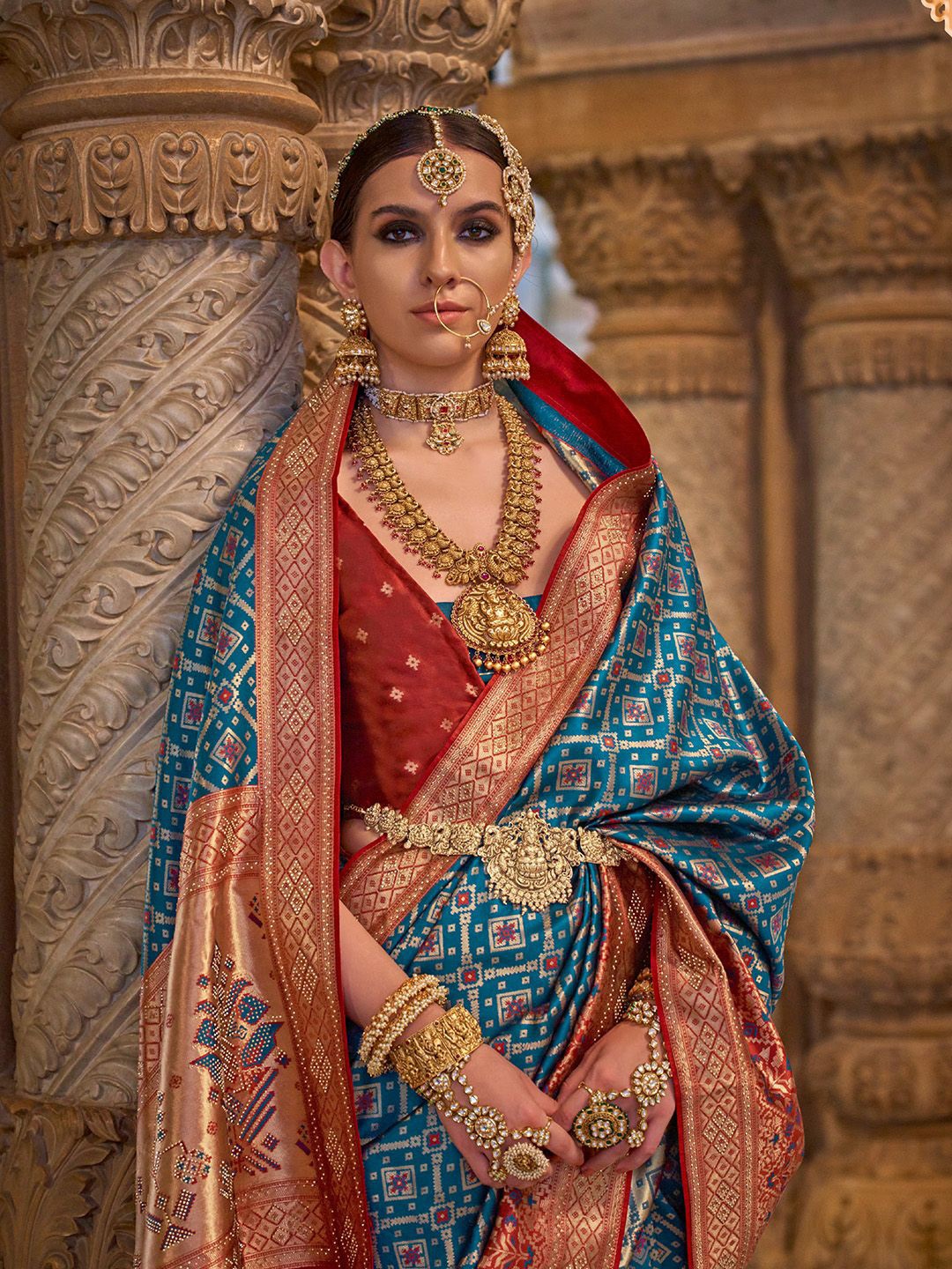

Ishin Woven Design Zari Banarasi Saree With Blouse Piece, Blue