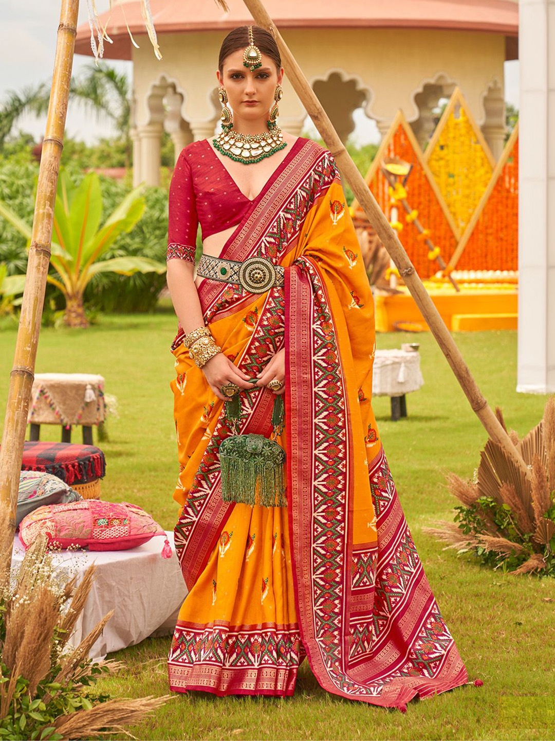 

Ishin Woven Design Zari Banarasi Saree, Mustard