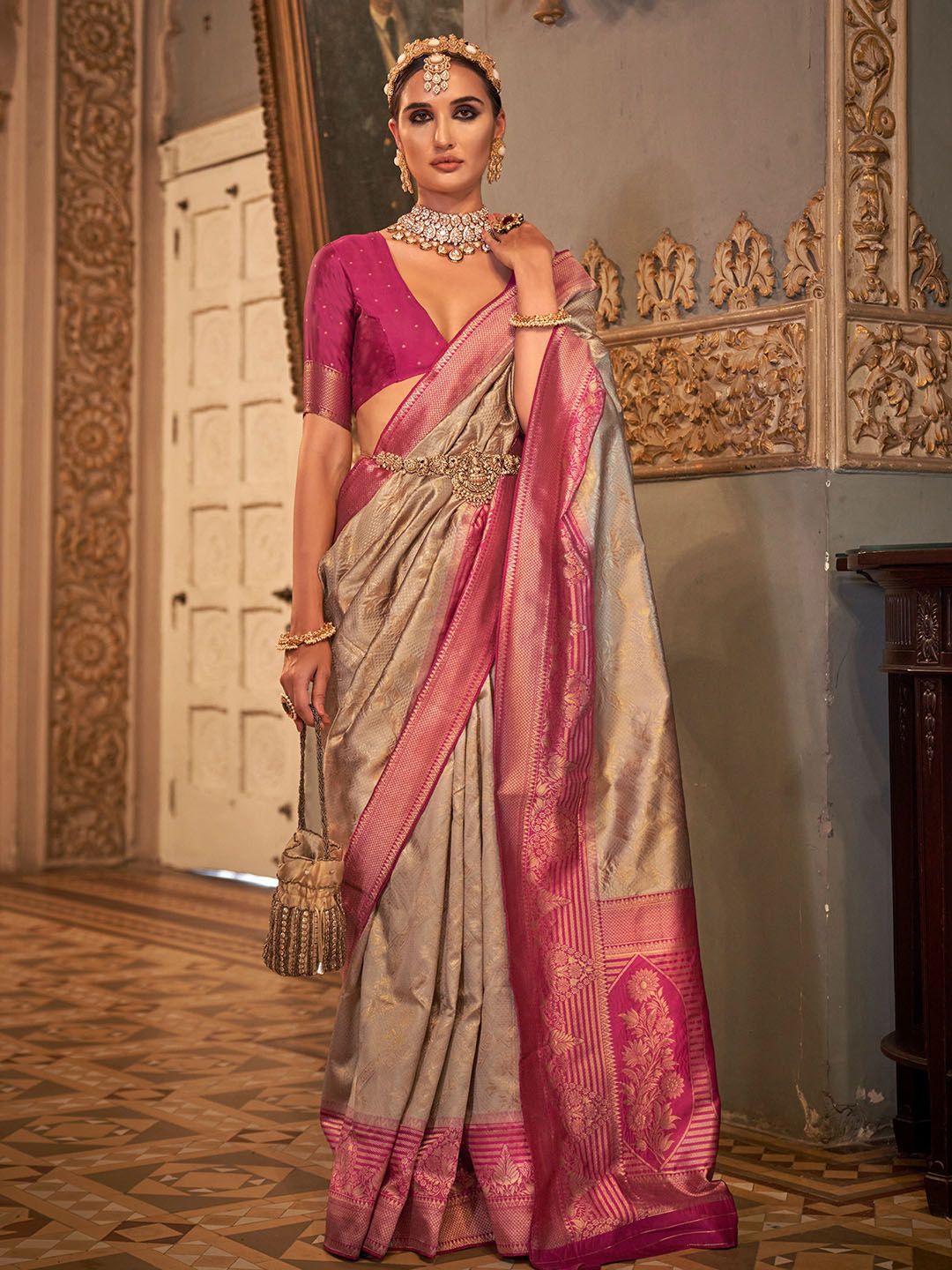 

Ishin Woven Design Zari Banarasi Saree, Cream