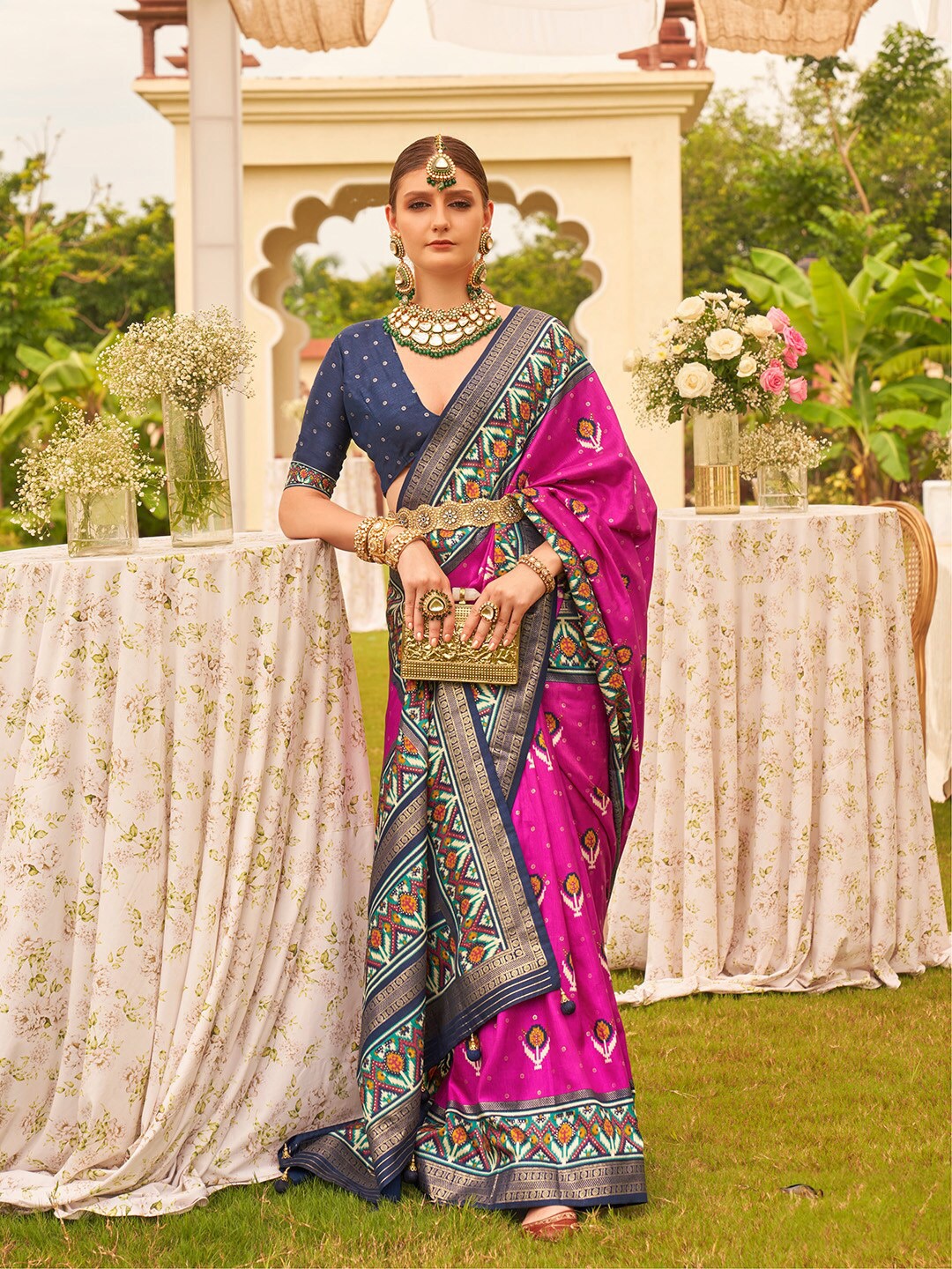 

Ishin Woven Design Banarasi Saree, Magenta