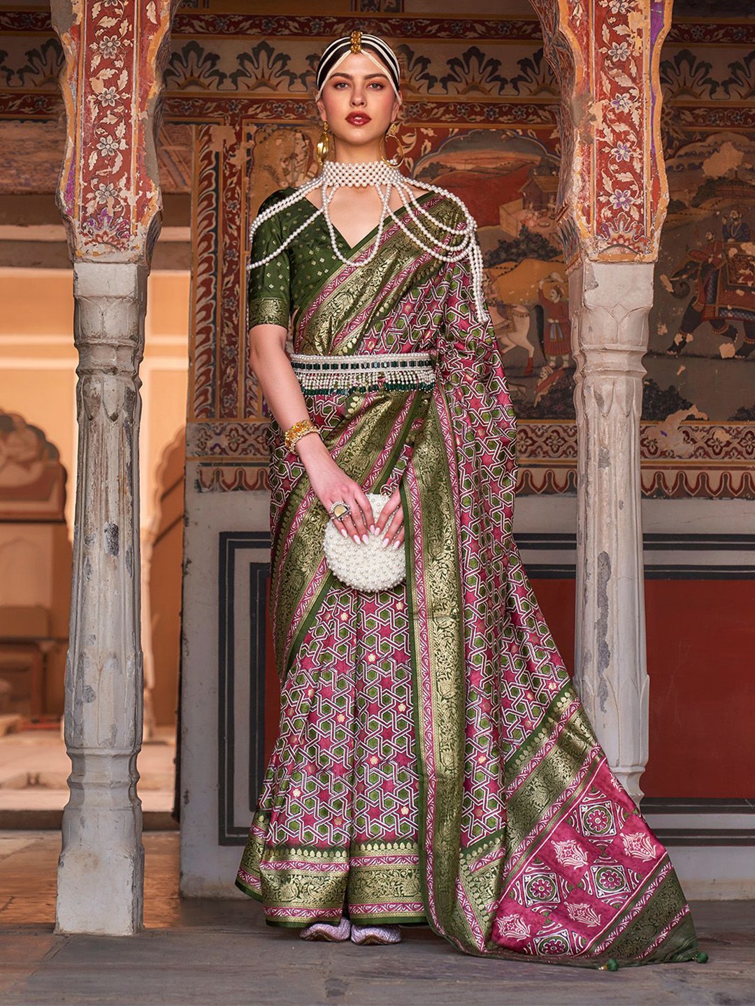 

Ishin Zari Woven Design Banarasi Saree, Pink