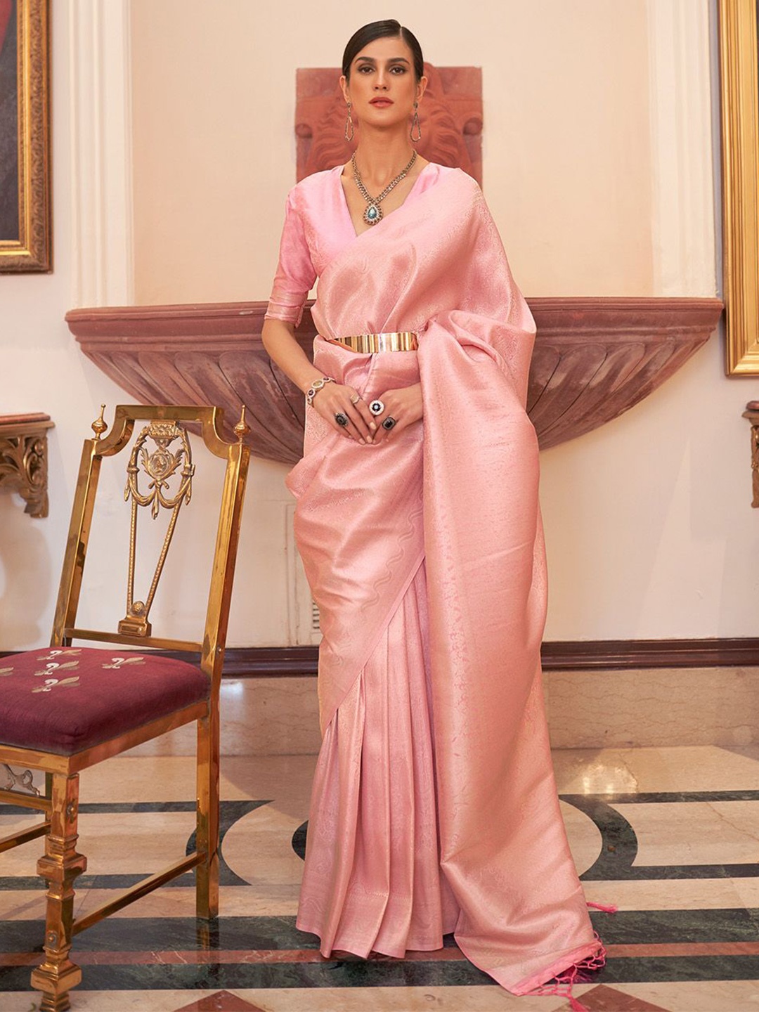

Ishin Woven Design Zari Banarasi Saree, Pink