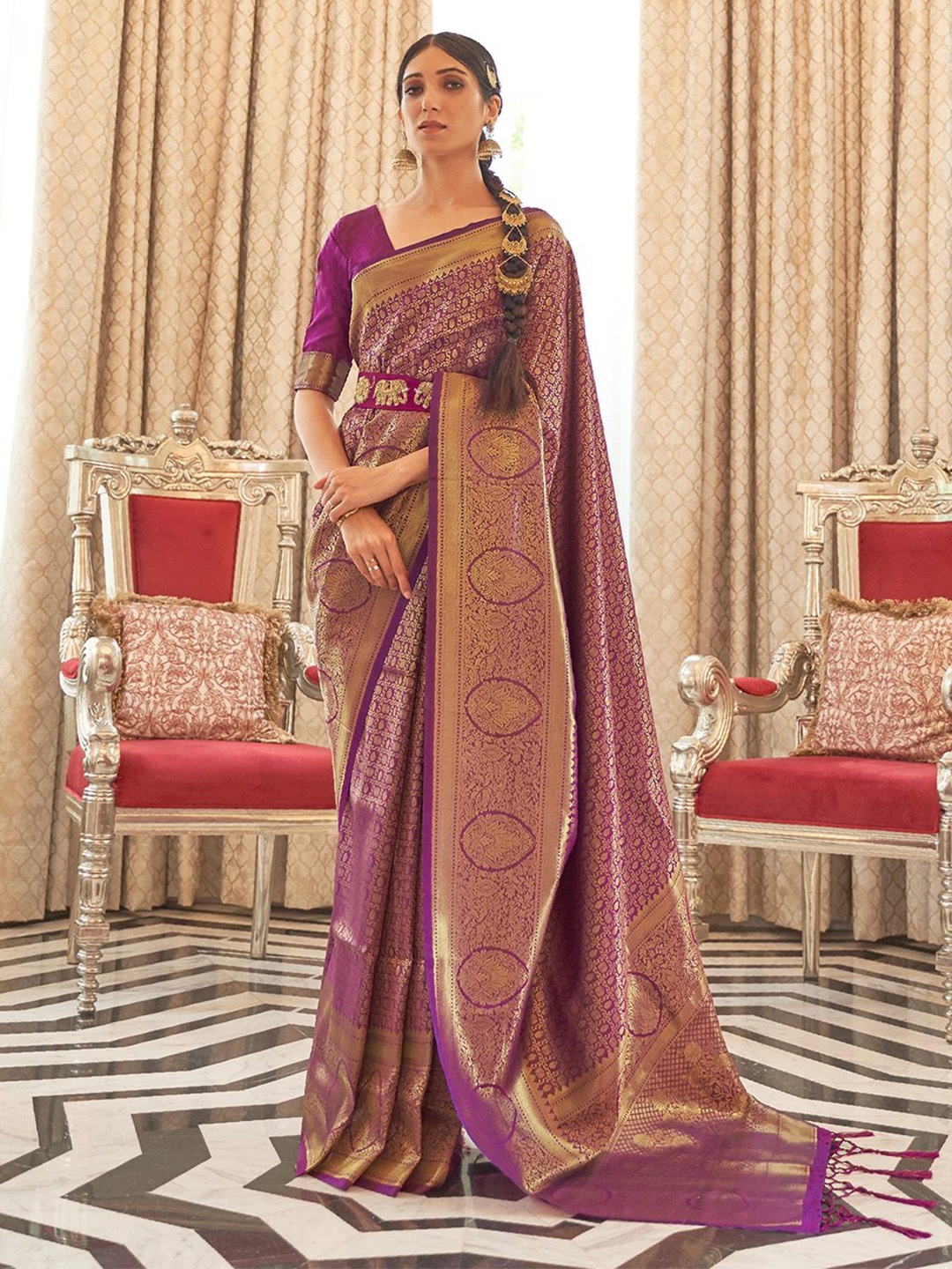 

Ishin Woven Design Zari Banarasi Saree, Burgundy