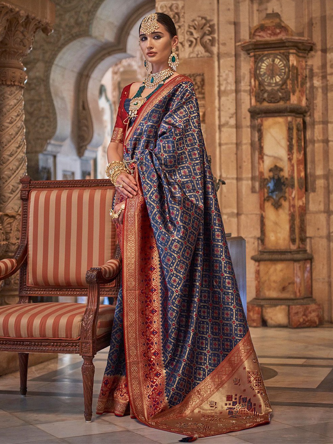

Ishin Woven Design Zari Banarasi Saree, Navy blue