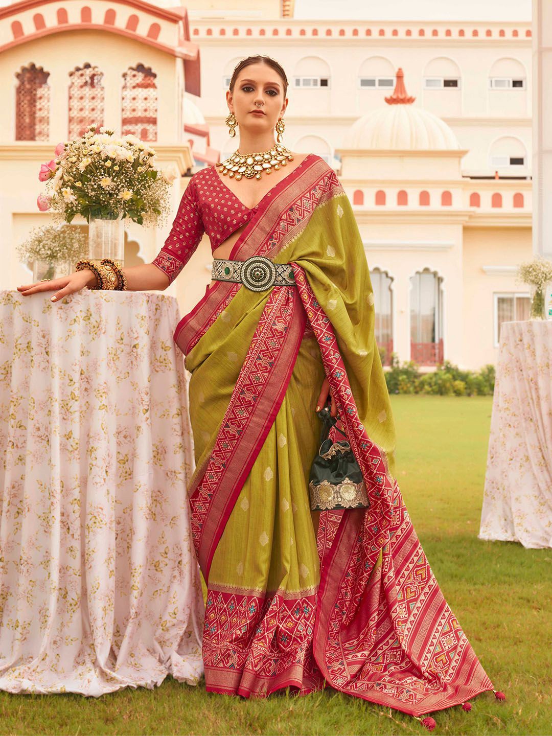 

Ishin Woven Design Banarasi Saree, Green