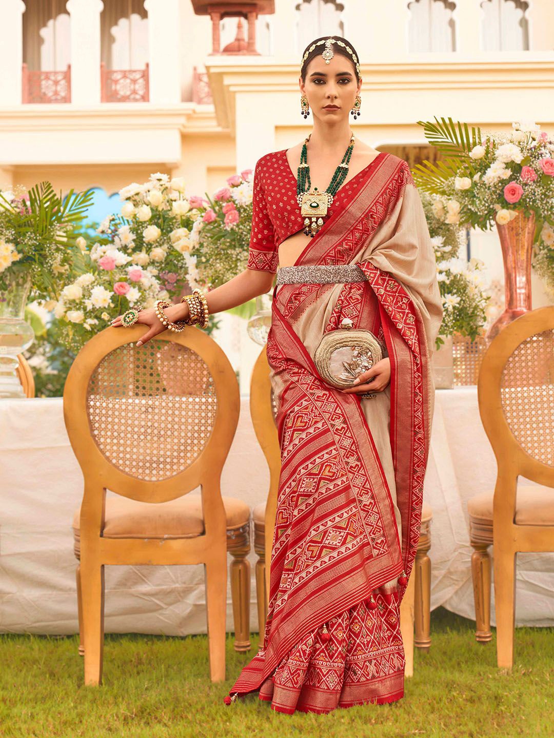

Ishin Woven Design Banarasi Saree, Cream