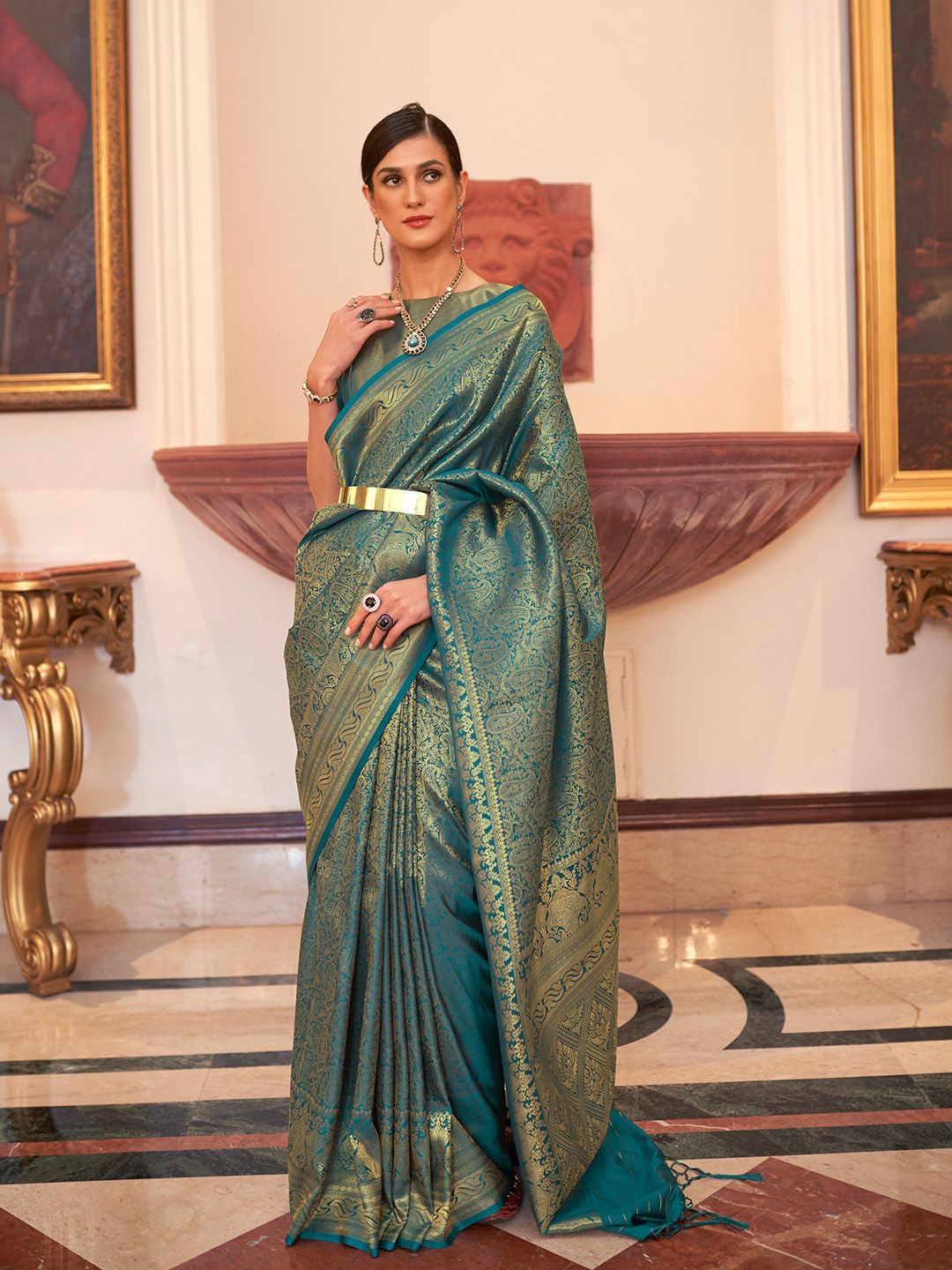 

Ishin Ethnic Motifs Zari Banarasi Saree, Green