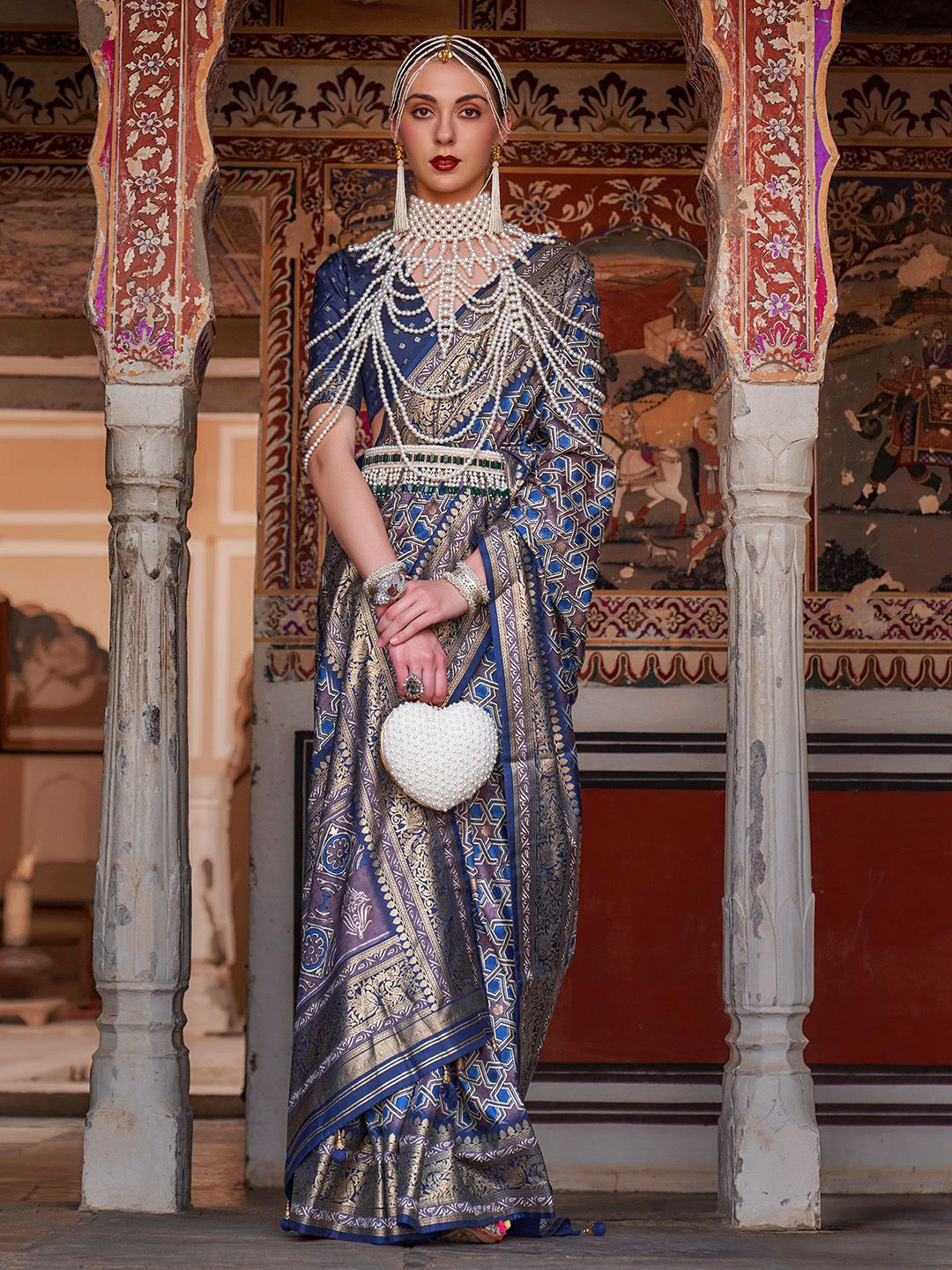 

Ishin Zari Banarasi Saree, Blue