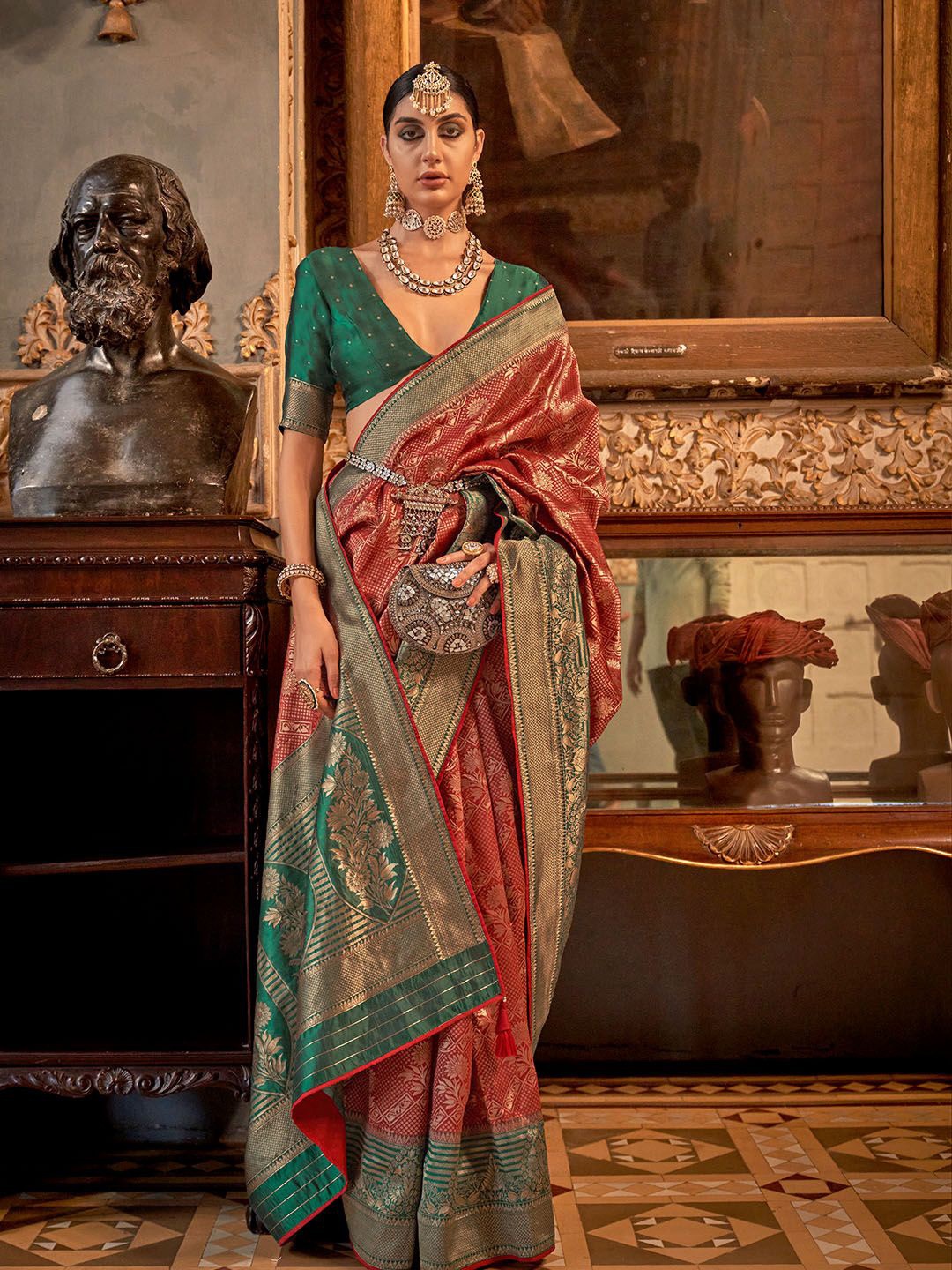 

Ishin Woven Design Zari Banarasi Saree, Red