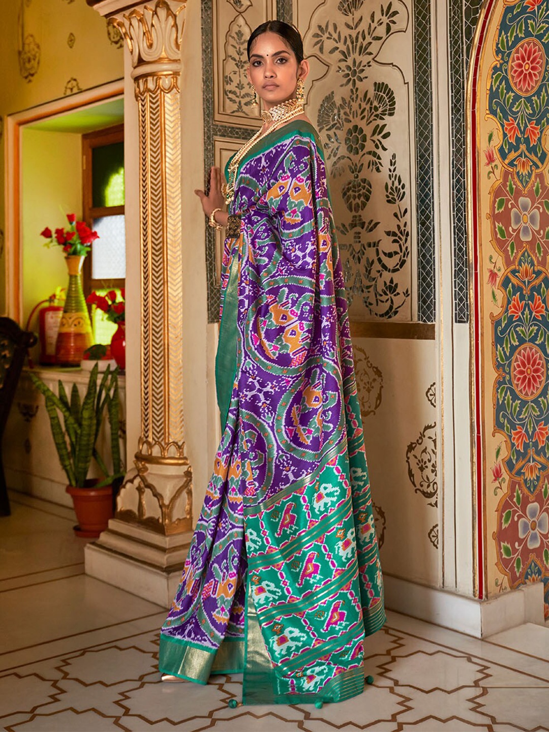 

Ishin Ethnic Motifs Zari Banarasi Saree, Purple