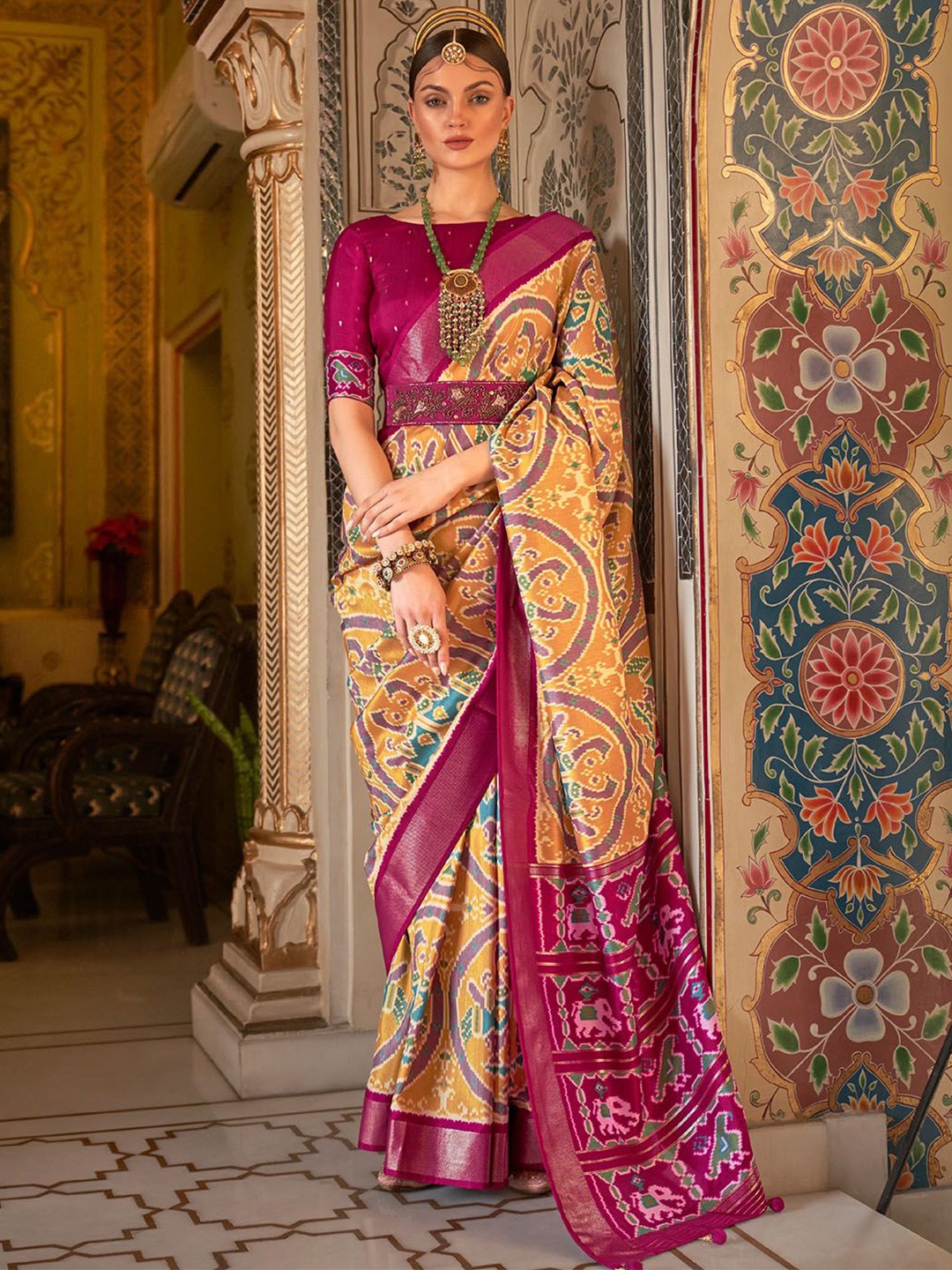 

Ishin Zari Banarasi Saree, Yellow