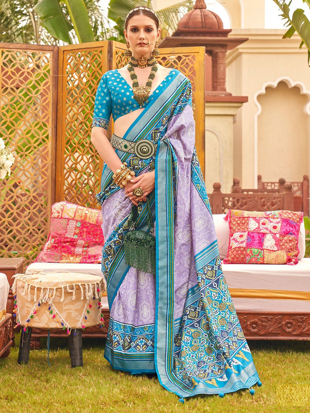 

Ishin Woven Design Zari Banarasi Saree, Lavender